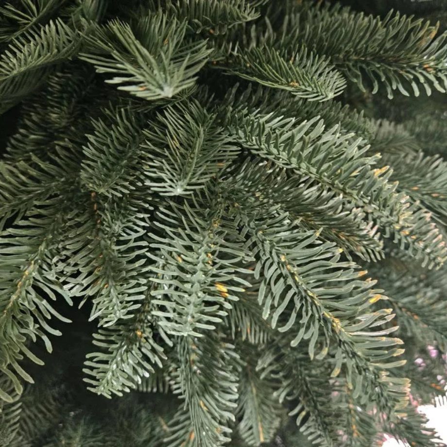 "Toffee" Christmas tree, made of high-quality PVC + PE with a Real Touch effect.