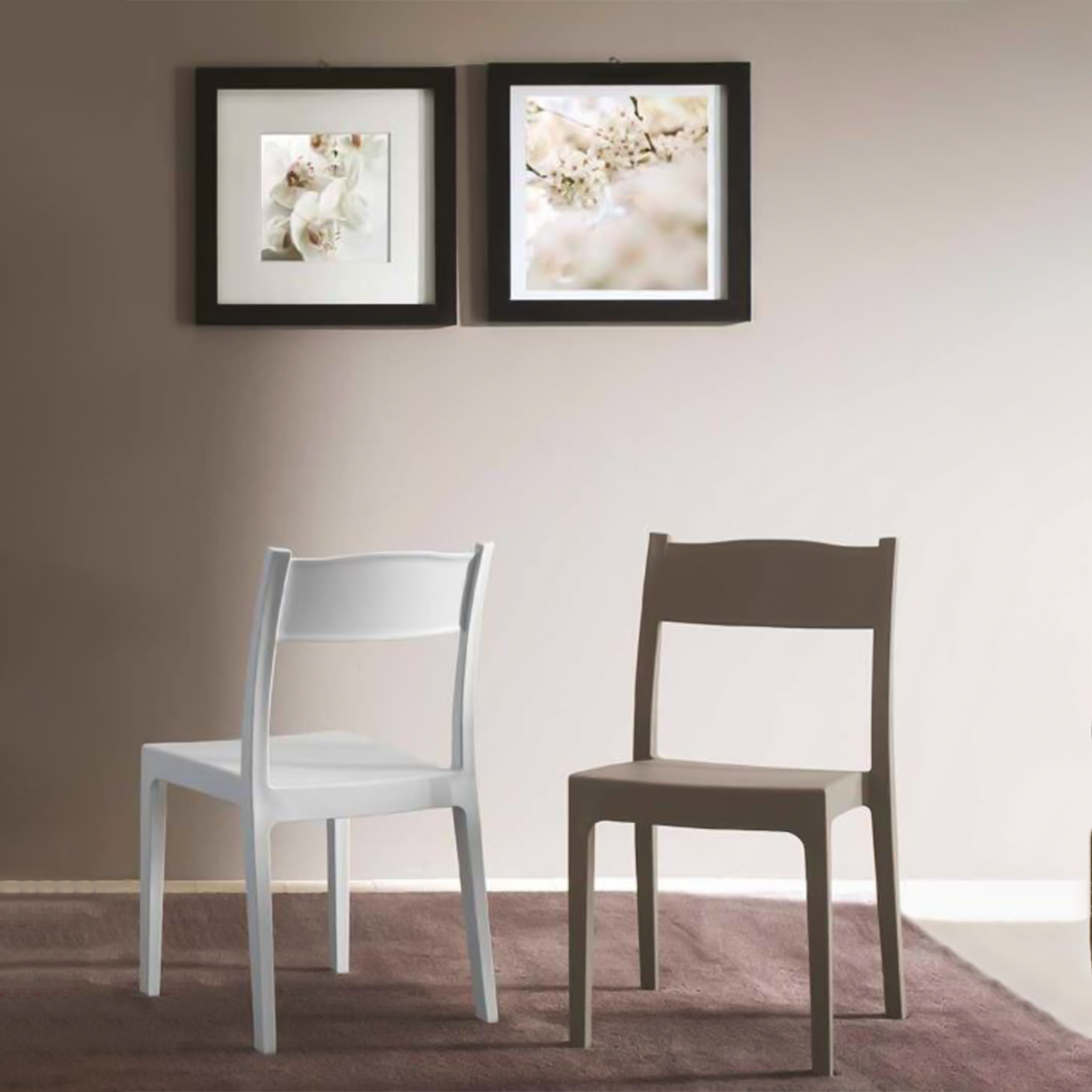 Set of "Vesta" resin garden chairs, resistant and stackable, 41x41 cm, 83 cm high.