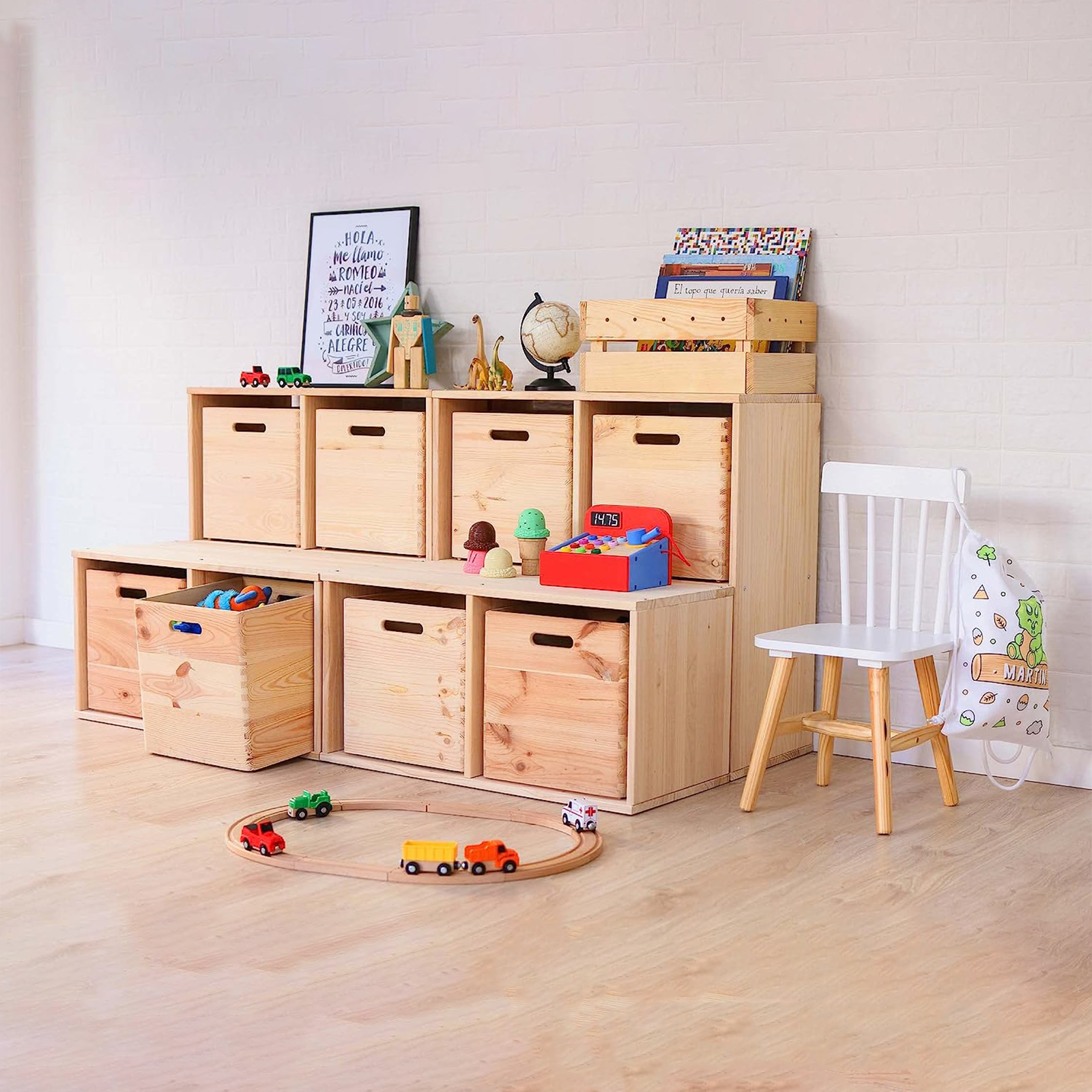 "Cubo" modular wooden bookcase, wall-mounted shelf with open compartments