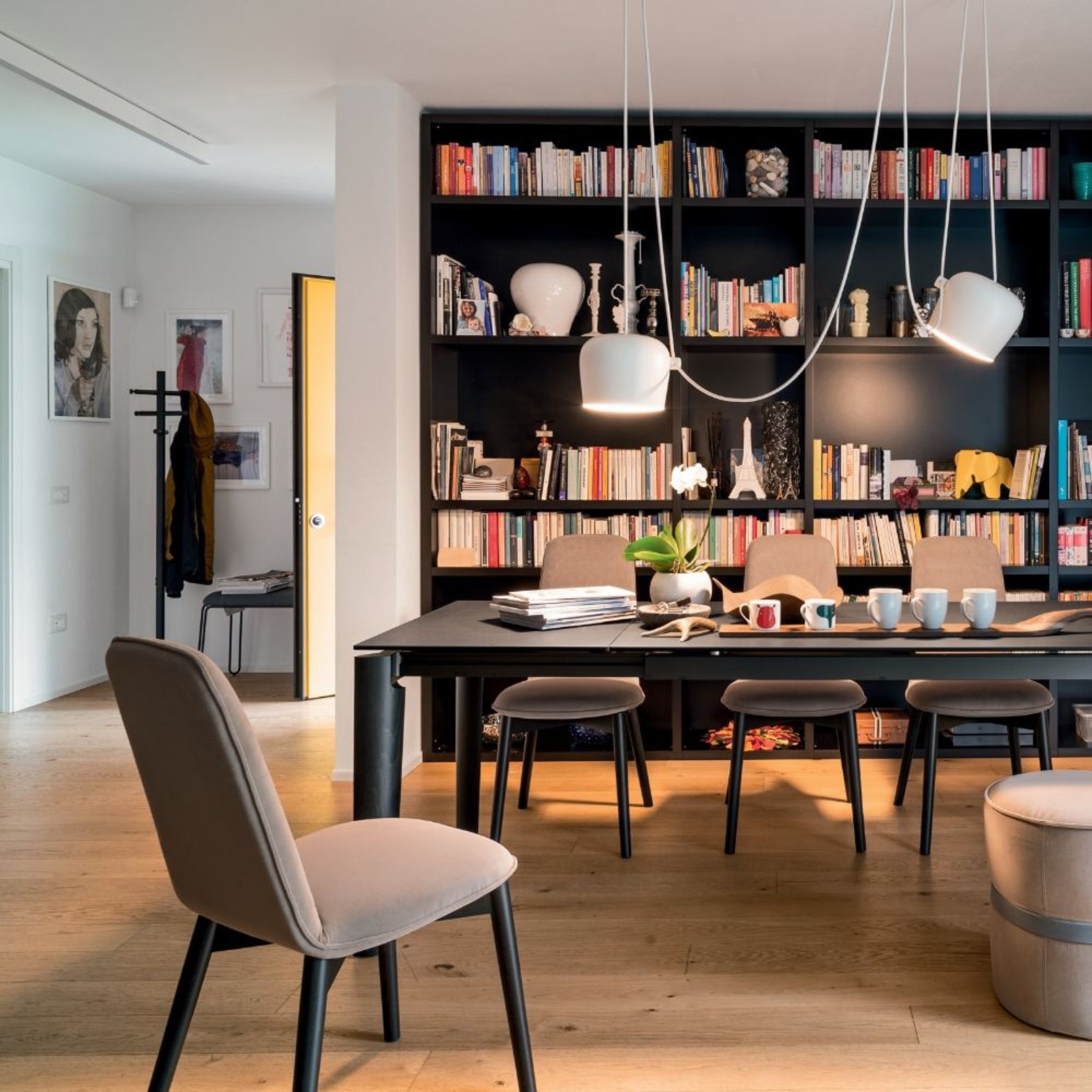 Set of modern living room chairs "Riley" with padded fabric cm 46x60.5 94h