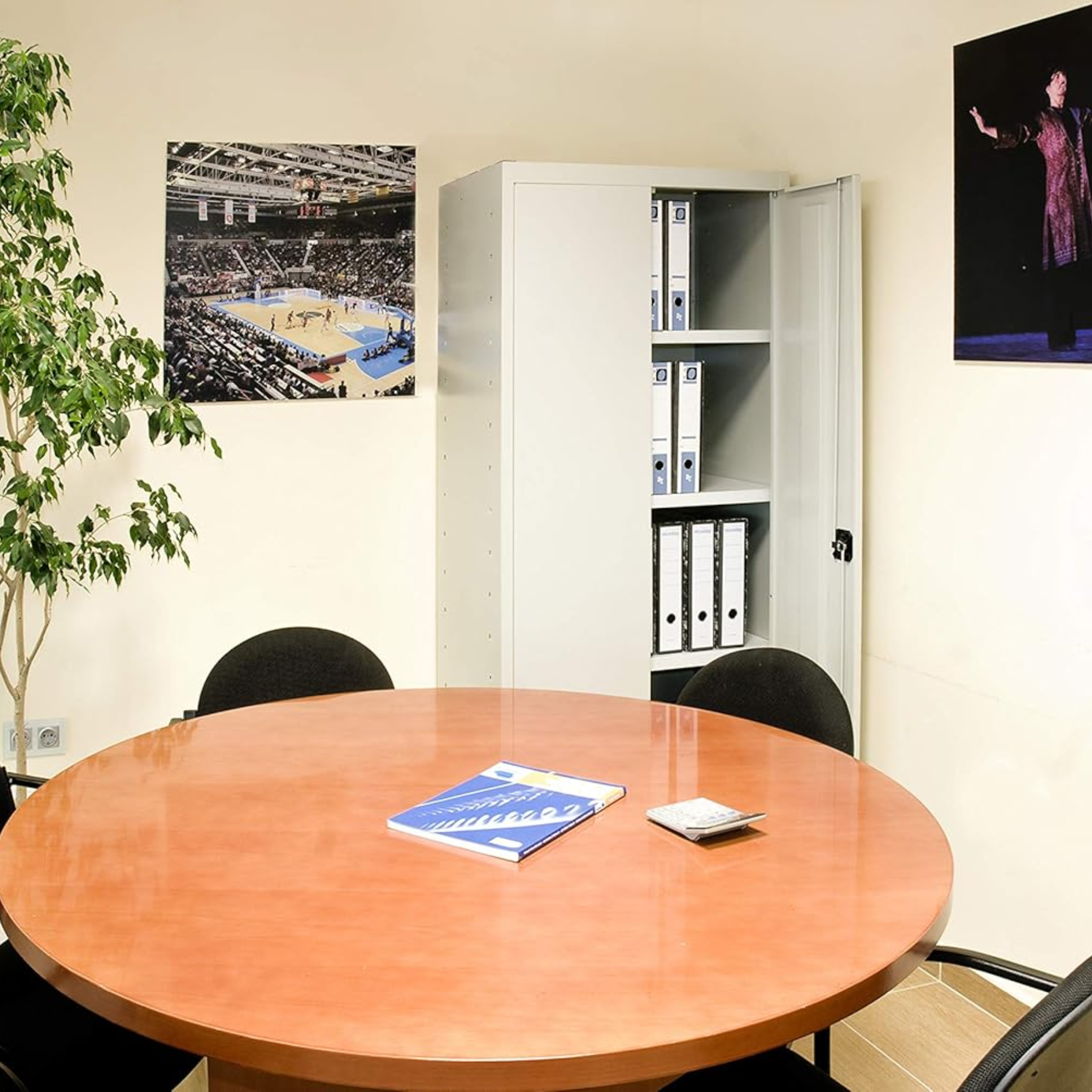 "Plos" sheet metal wardrobe with 2 doors and lock, height 180 cm.