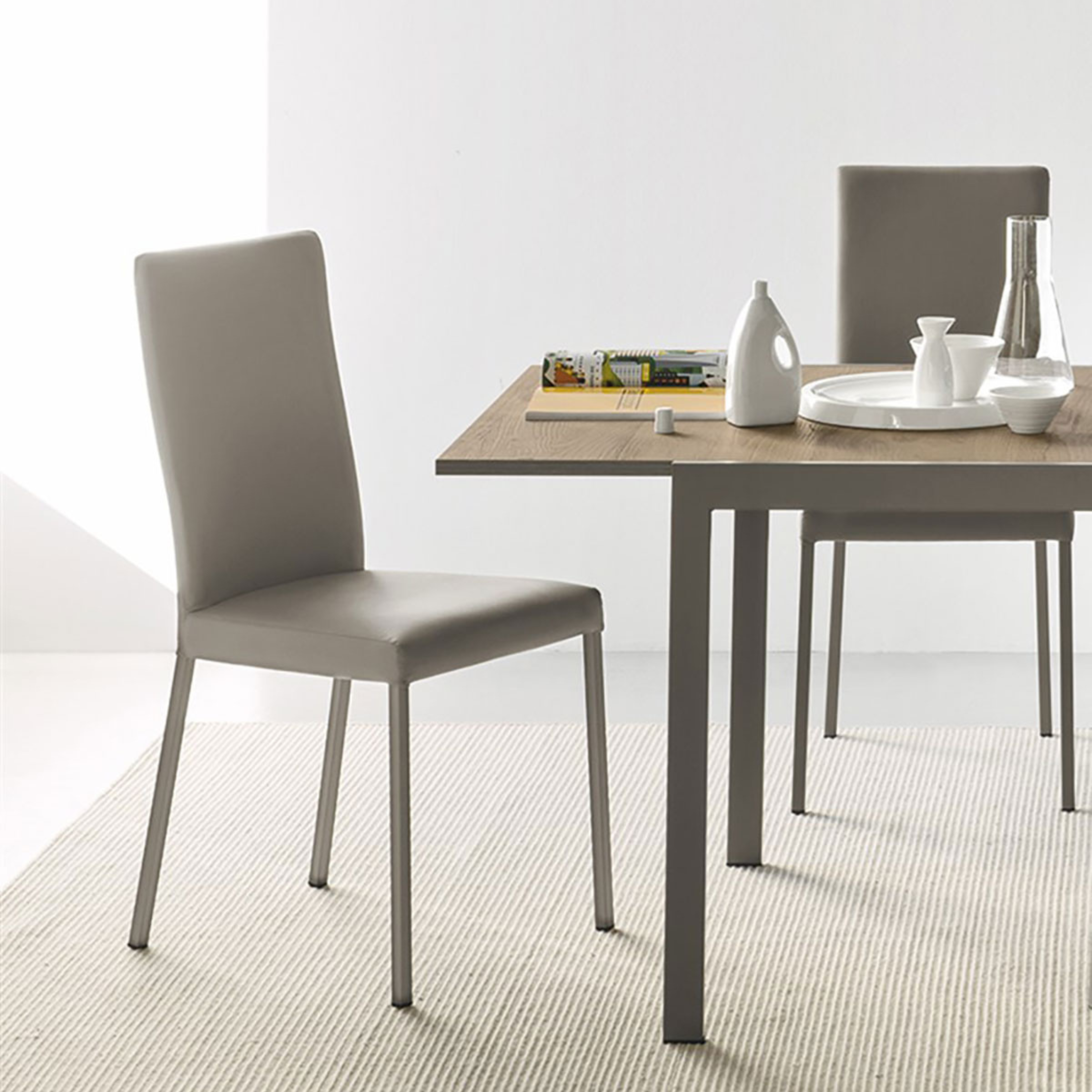 Set of modern living room chairs "Garda" with fabric seat and backrest, 44x54 cm, 96h