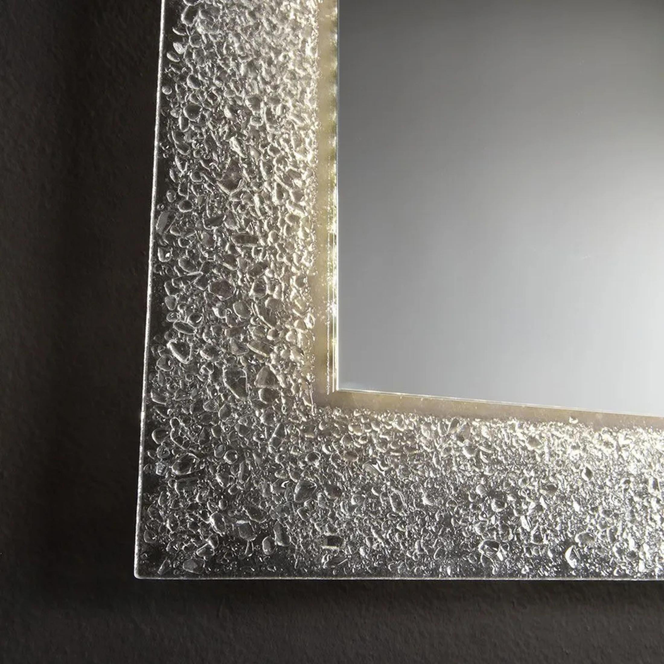 Espejo LED rectangular "Serranova" con marco de cristal granulado 98x70 cm