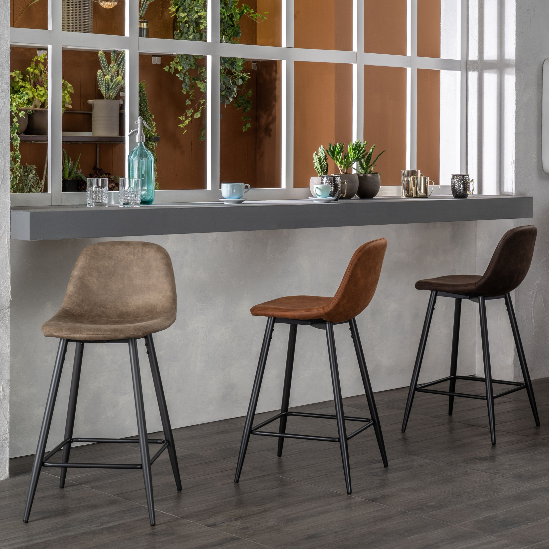 Set of high padded stools "Brig" in imitation leather with footrest cm 50x44 84h