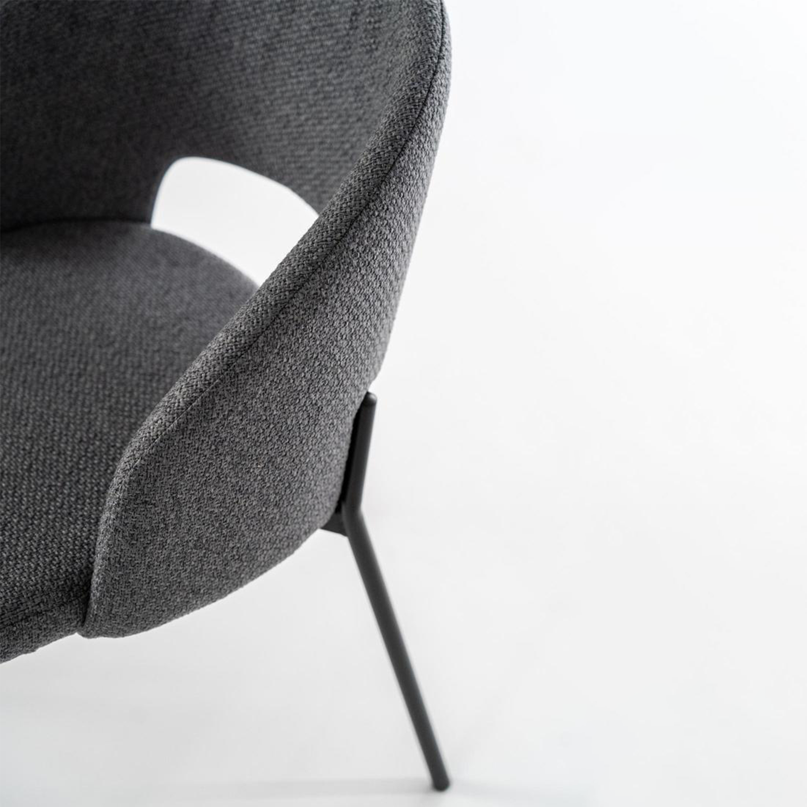 Set of modern upholstered "Erica" ​​dining chairs in fabric, 56x52 cm, 78.5 cm high.