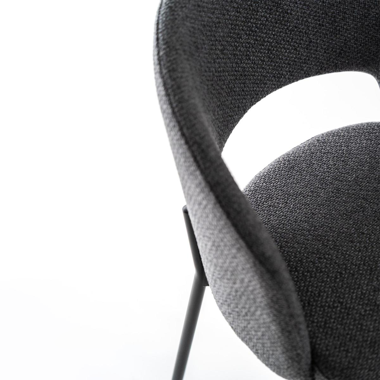 Set of modern upholstered "Erica" ​​dining chairs in fabric, 56x52 cm, 78.5 cm high.
