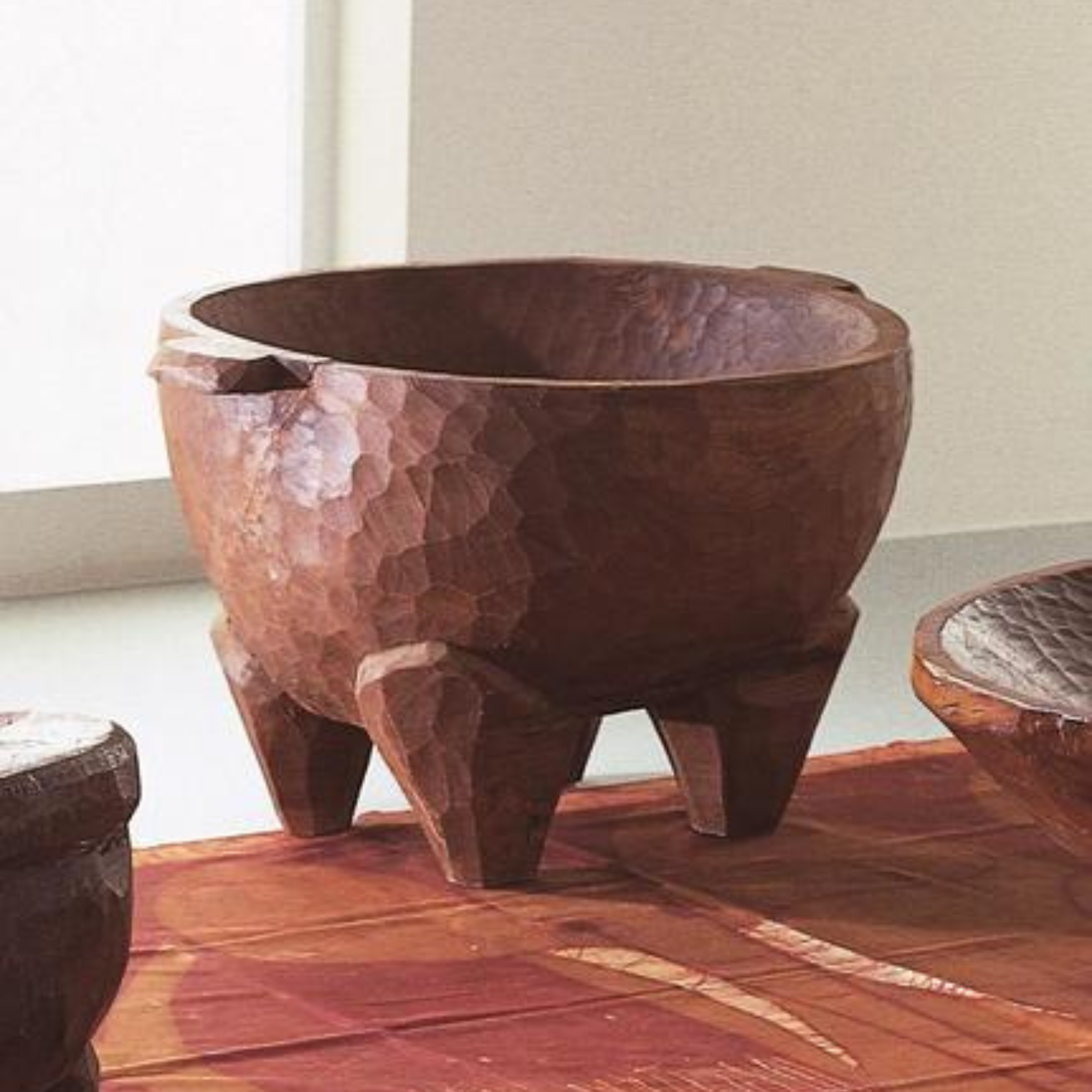 Round wooden bowl "Ciotola2" hand carved 60x47 cm 37h