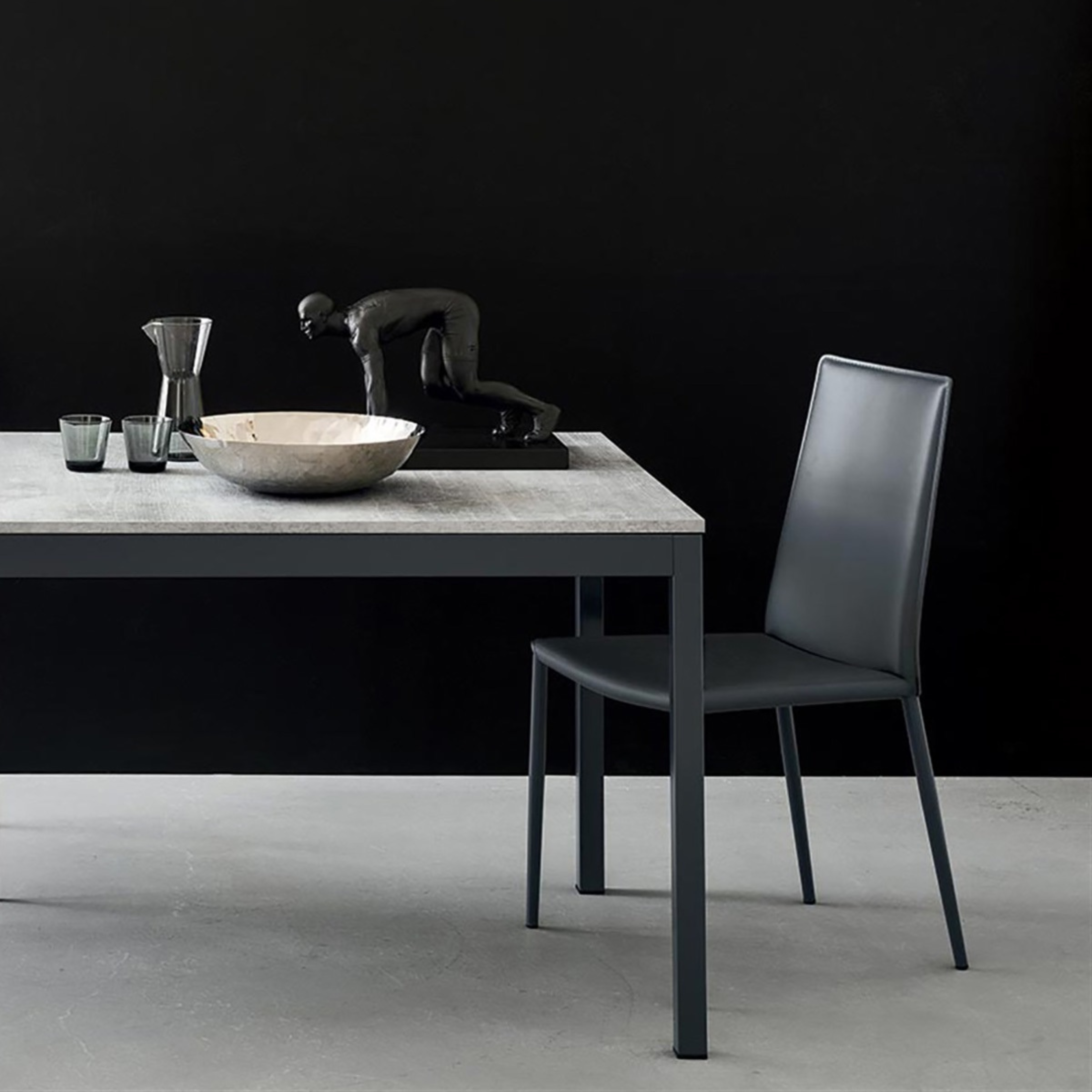 Set of modern "Boheme" living room chairs covered in regenerated leather, 48x52 cm, 90 cm high