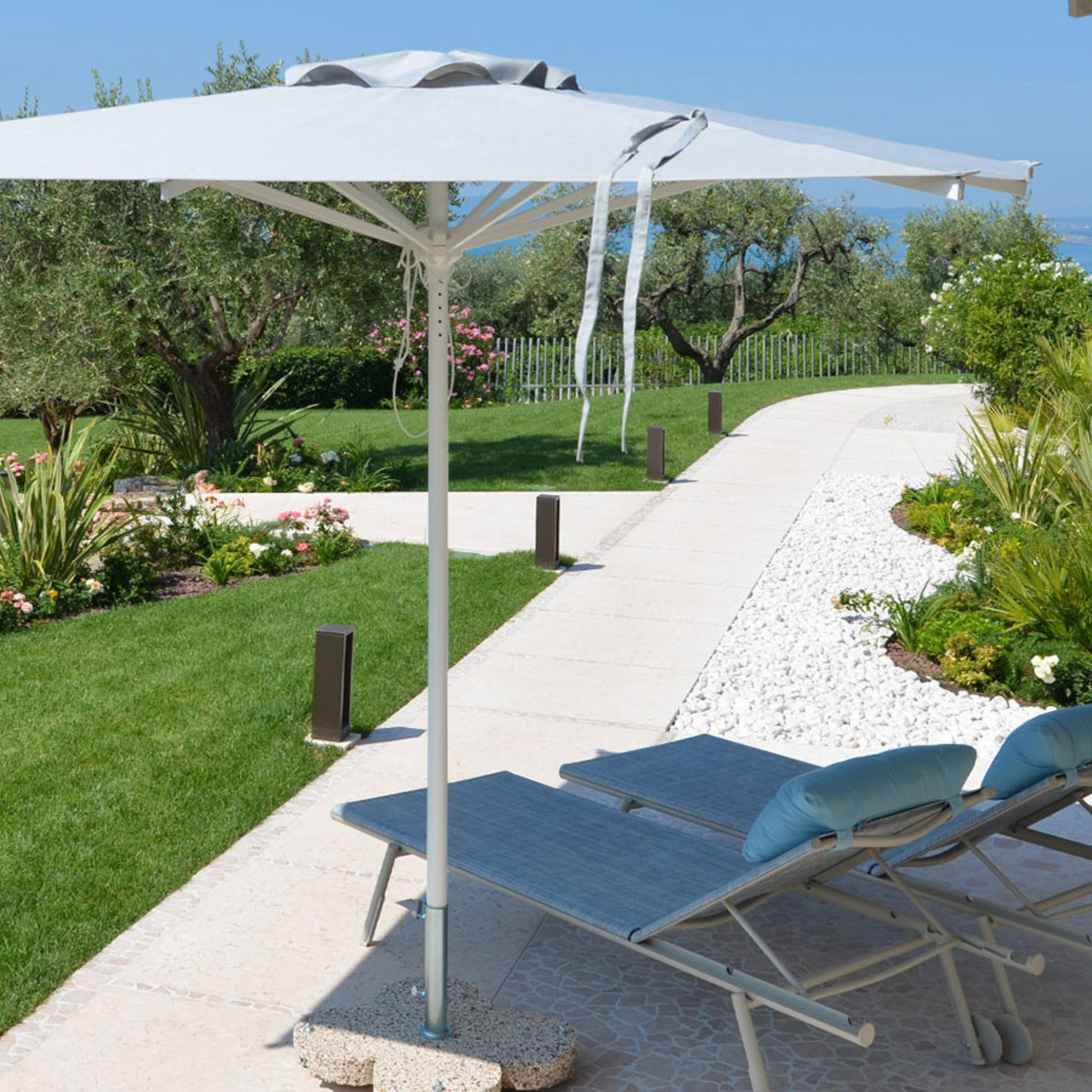 Modern "Zaffiro Classic" umbrella with white central pole