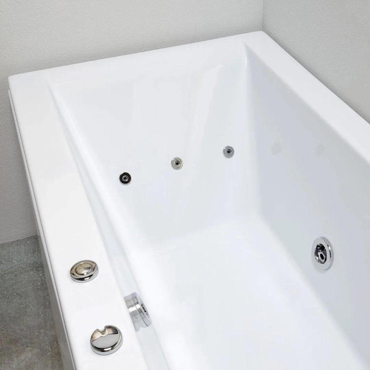 Vasca da bagno idromassaggio "Agata" incassata tra 3 muri in acrilico cm 170x75 56h - MondoViro