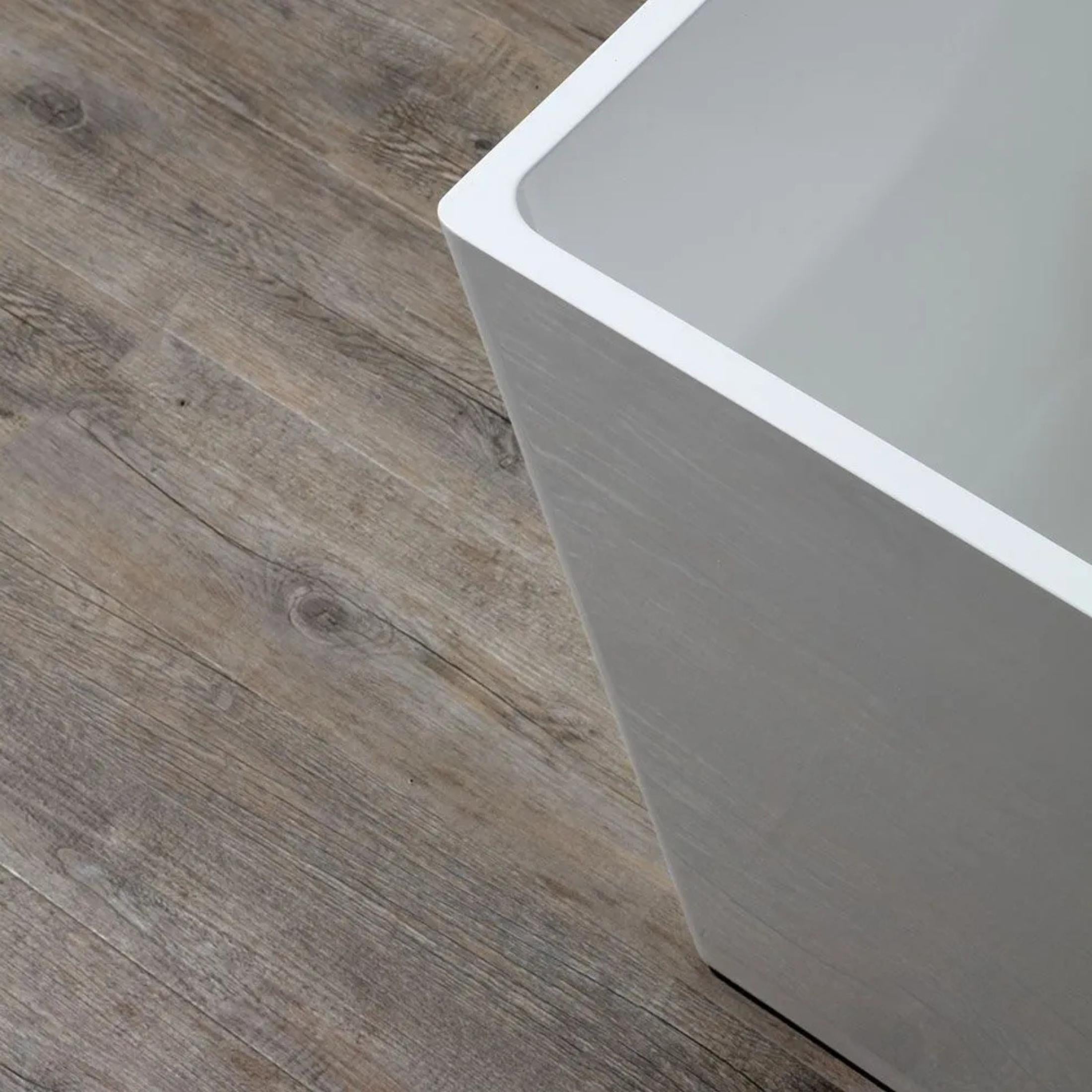 "Yoyo" freestanding square bathtub in white recomposed marble, 159x65 cm, 55h