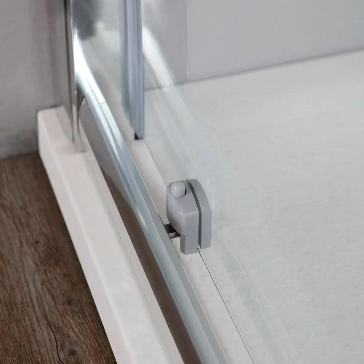 Doccia nicchia con porta scorrevole "Genova" in vetro temperato trasparente h 185 cm - MondoViro