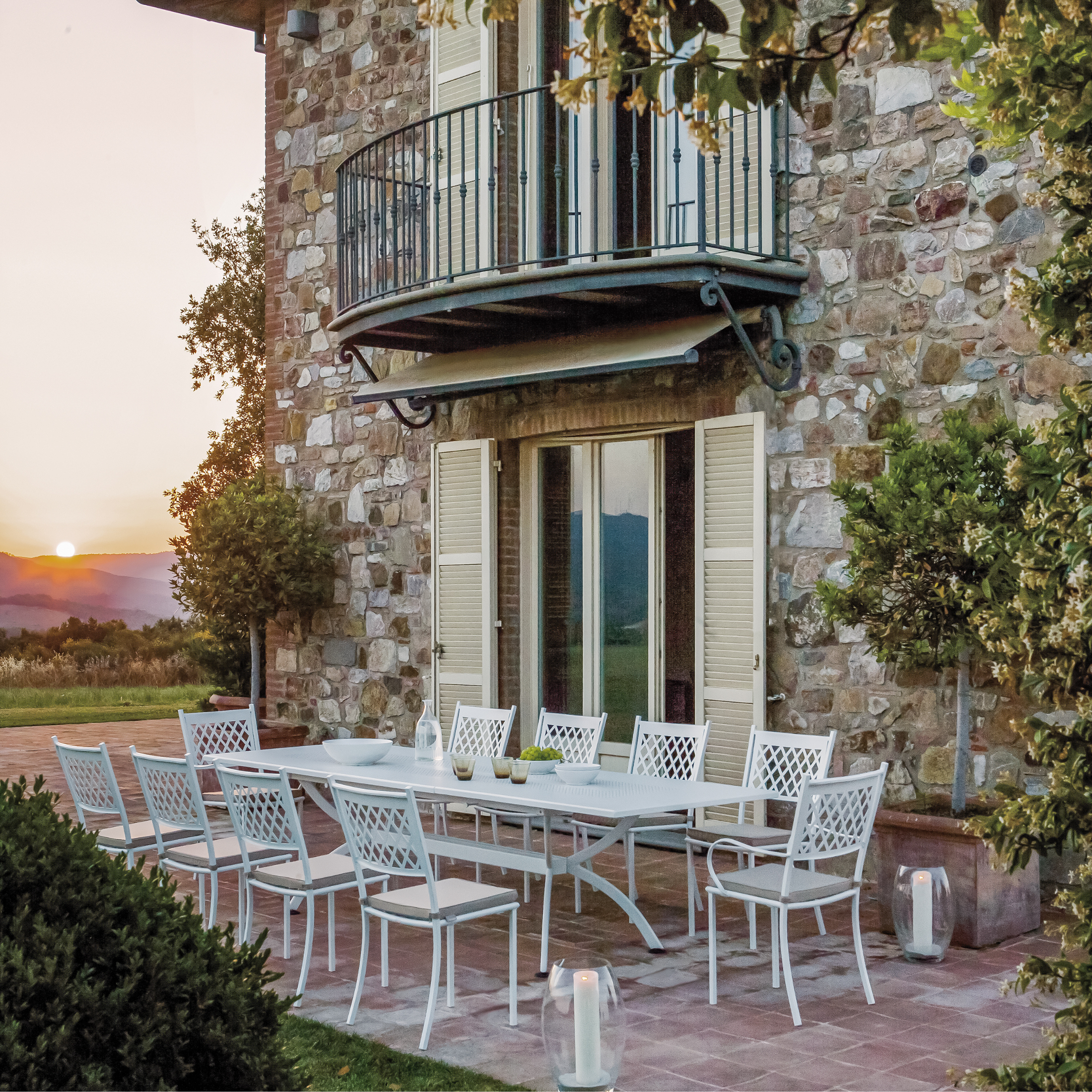 Set of "Summertime" stackable painted metal garden chairs, 53x57 cm, 95 cm high