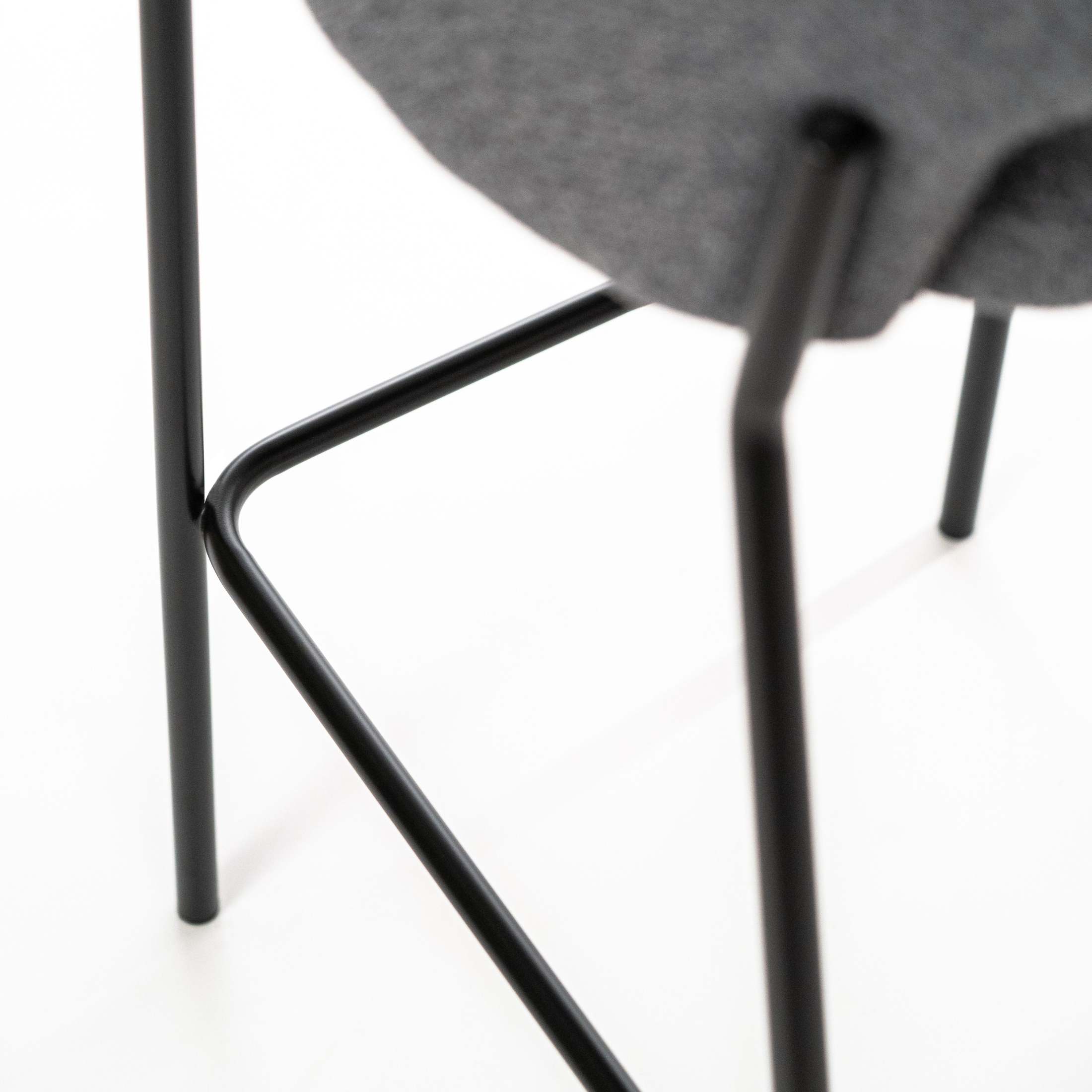 Set of "Alan" high stools in padded fabric with footrest cm 52x50 98h