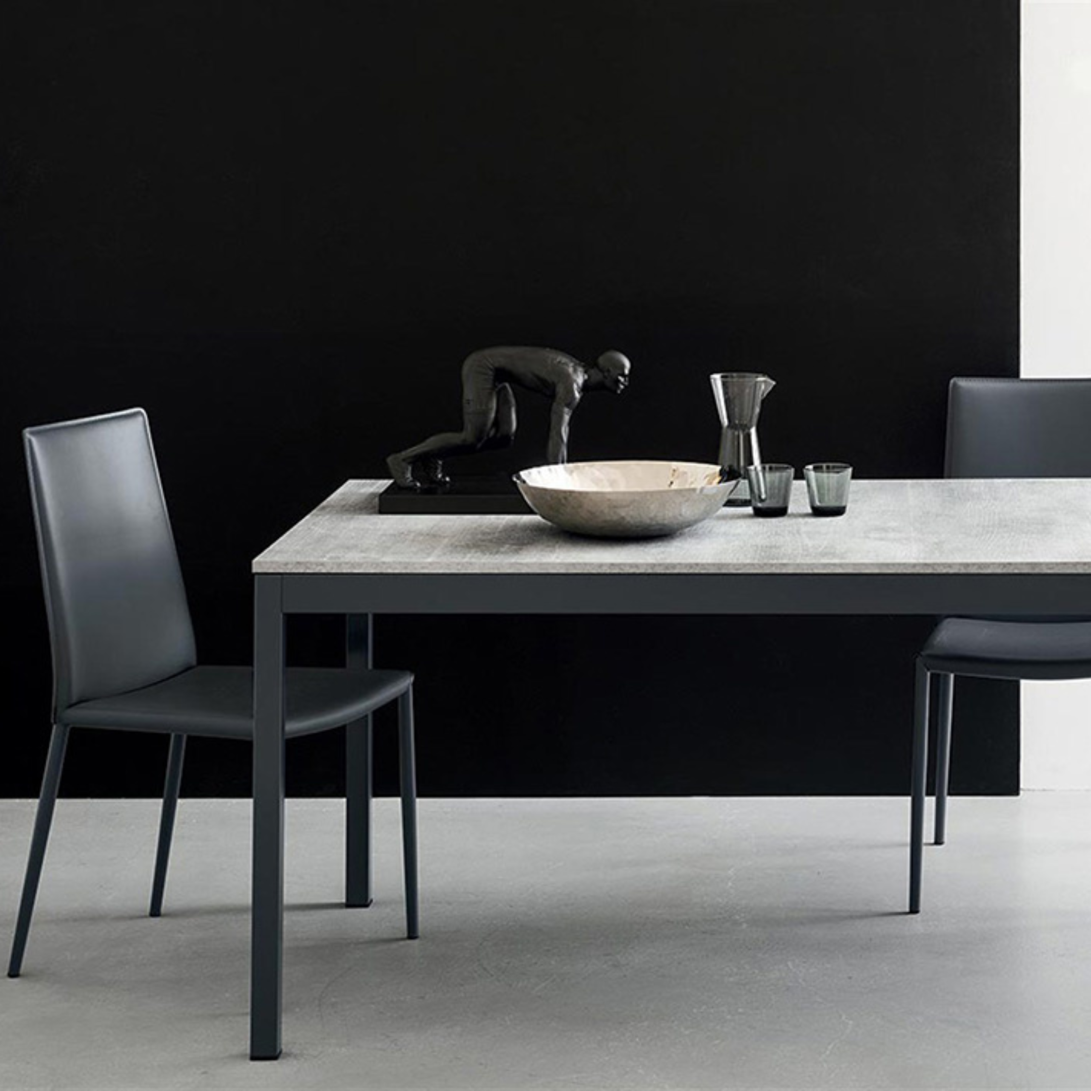 Set of modern "Boheme" living room chairs covered in regenerated leather, 48x52 cm, 90 cm high