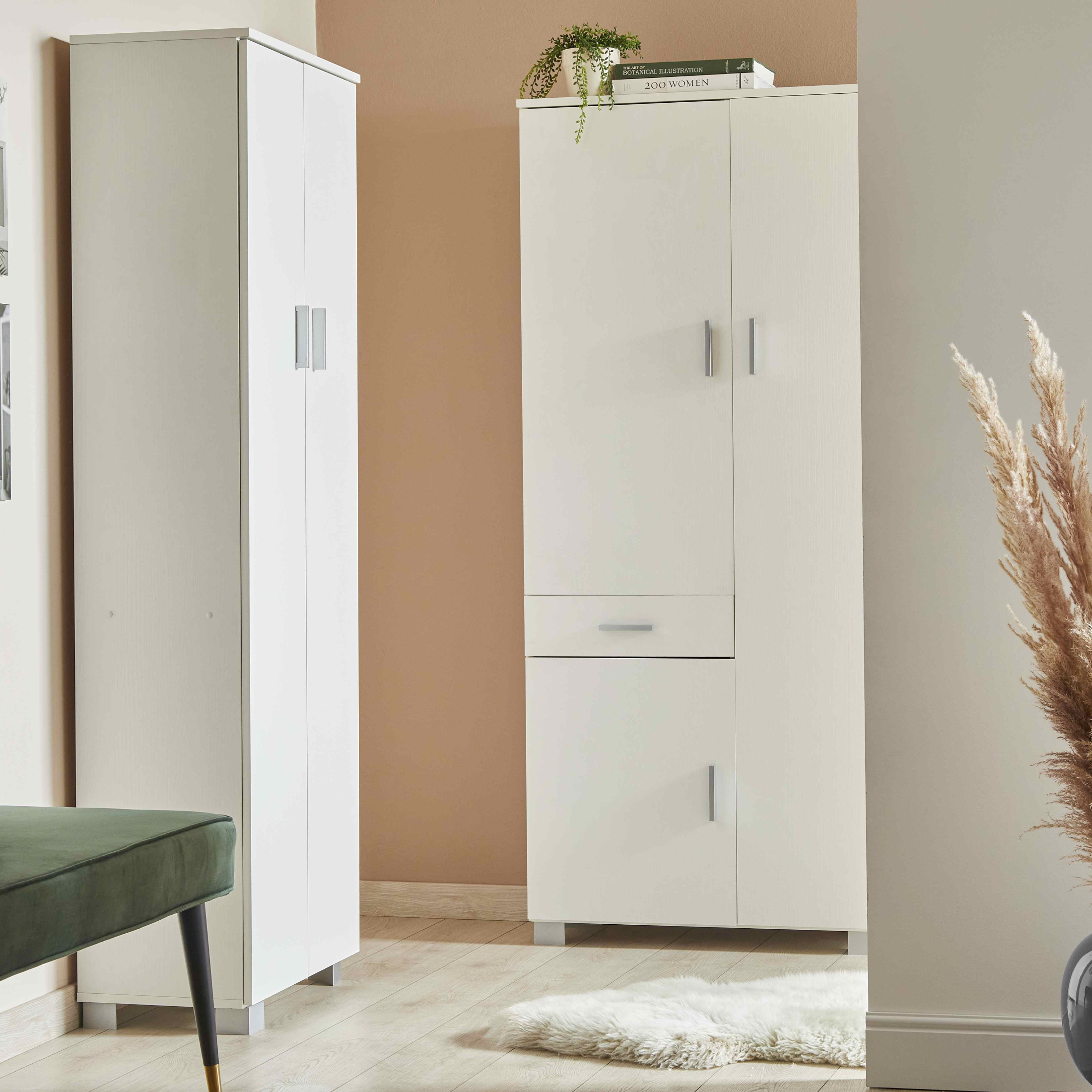 "Danubio" wooden wardrobe with 2 doors and 4 shelves, 62x34 cm, 178 cm high.