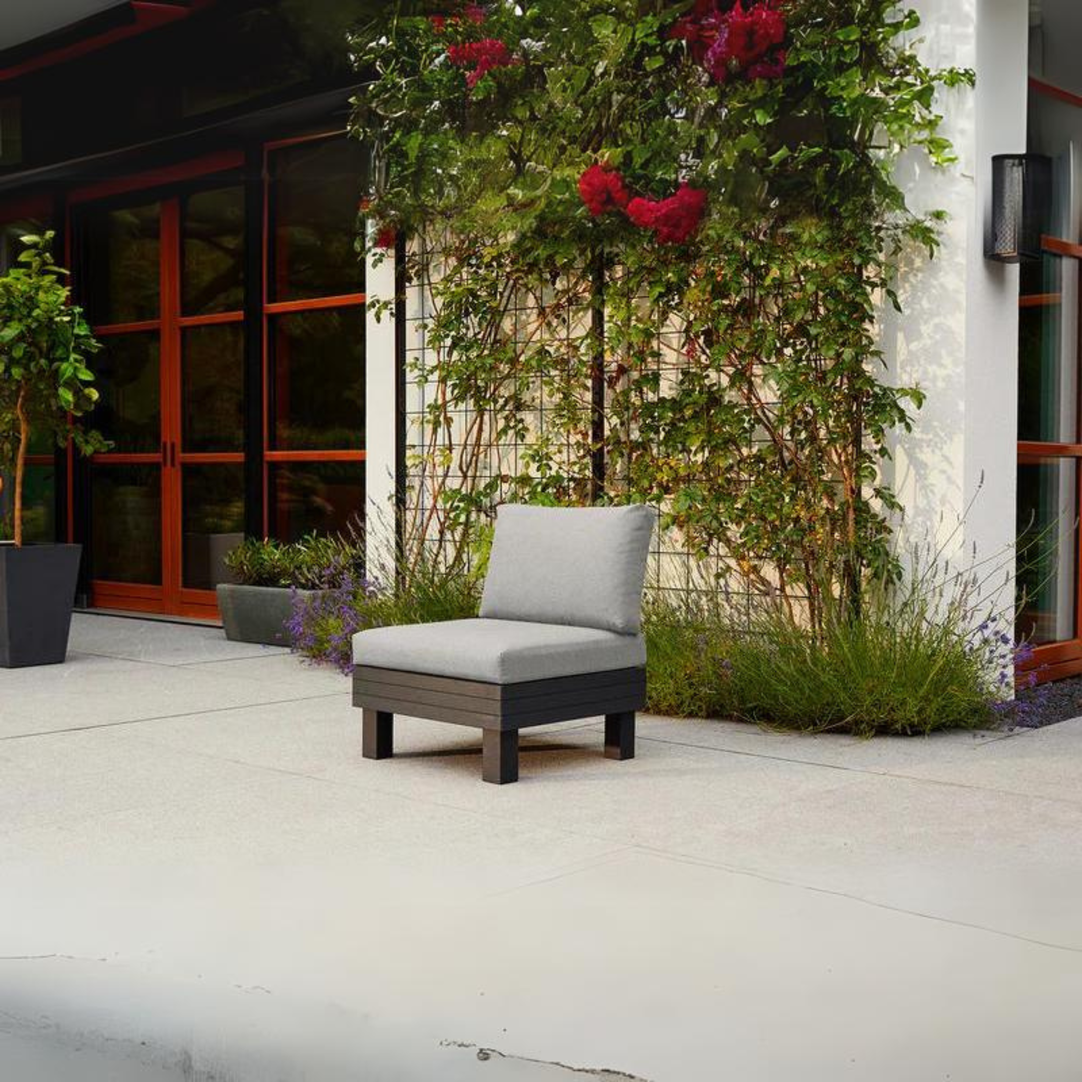 "Elements" 5-seater garden set with a sofa, 2 armchairs, and 1 modular coffee table