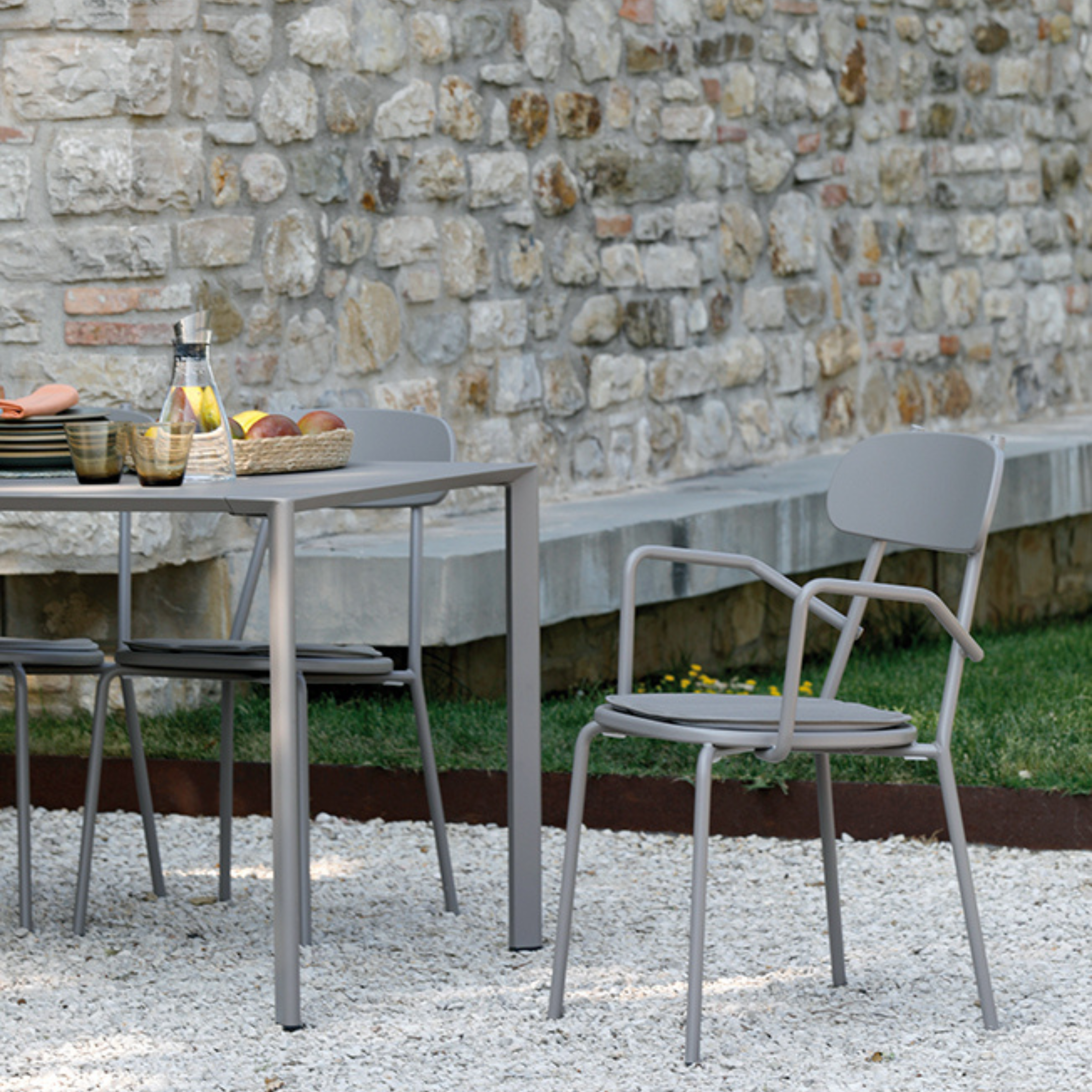 Set of "Fox" stackable painted metal garden chairs, 53x53 cm, 84h