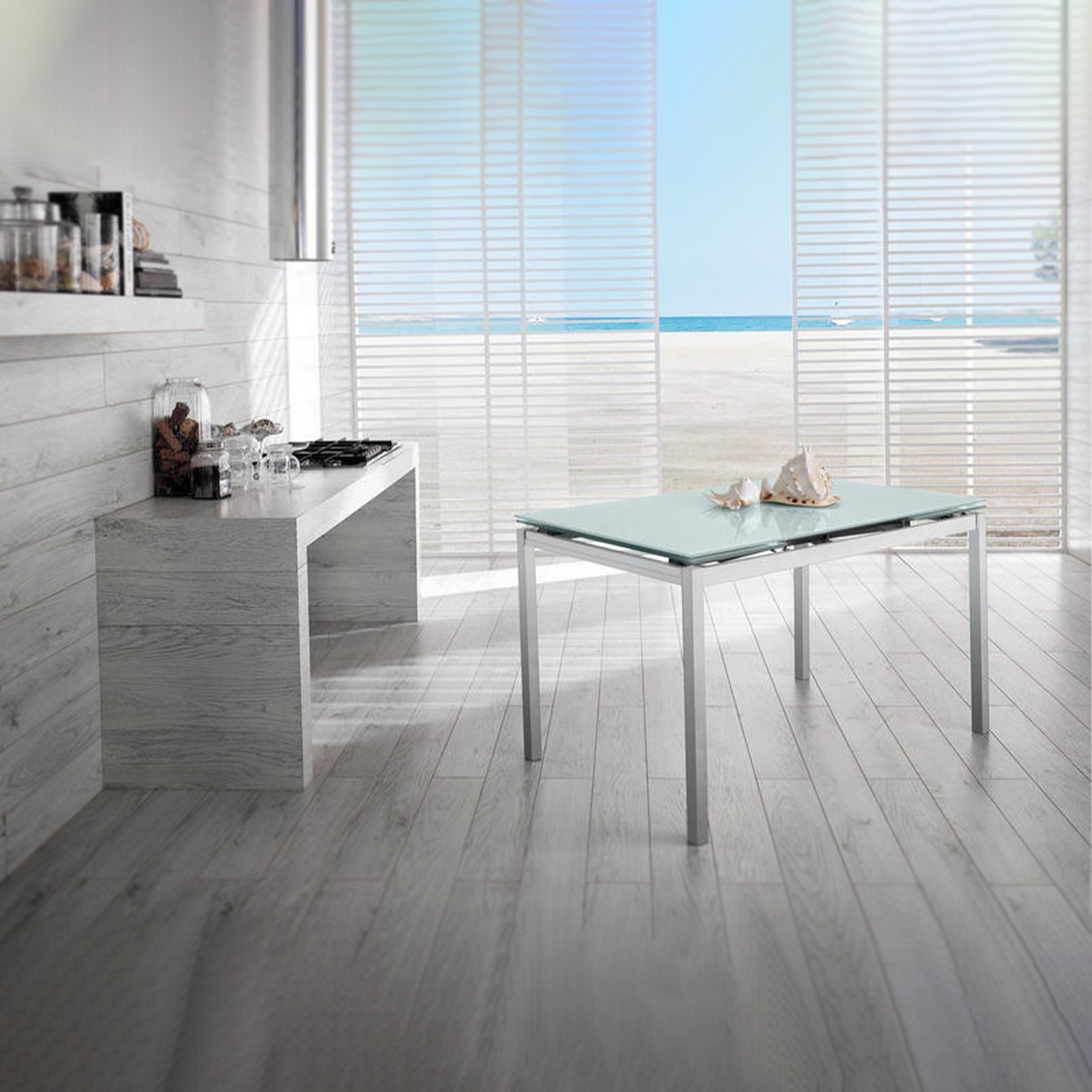 Extendable "Bali" table with tempered glass top and metal legs