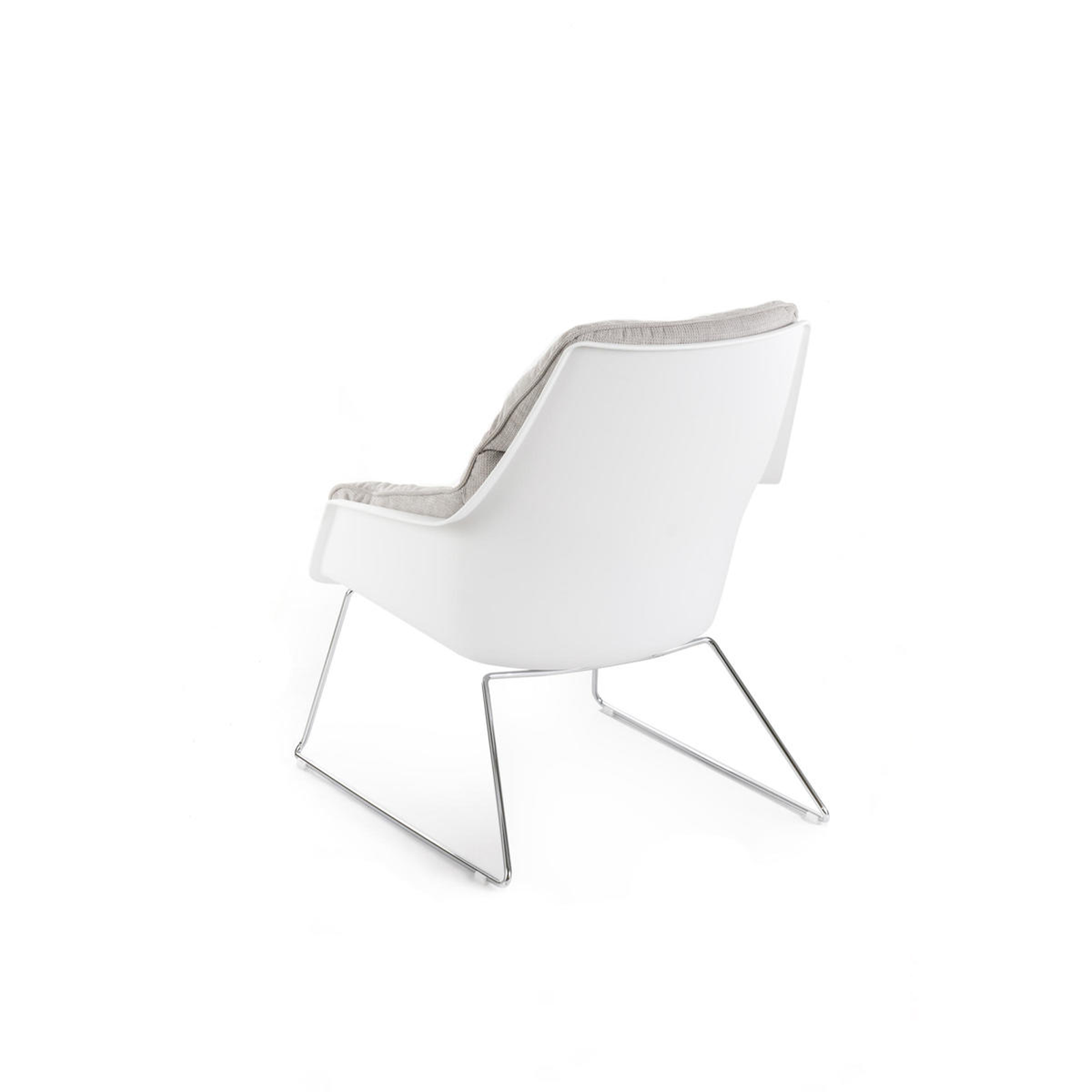 "Audrey" modern upholstered armchair in fabric with metal legs, 74x85 cm, 86 cm high.