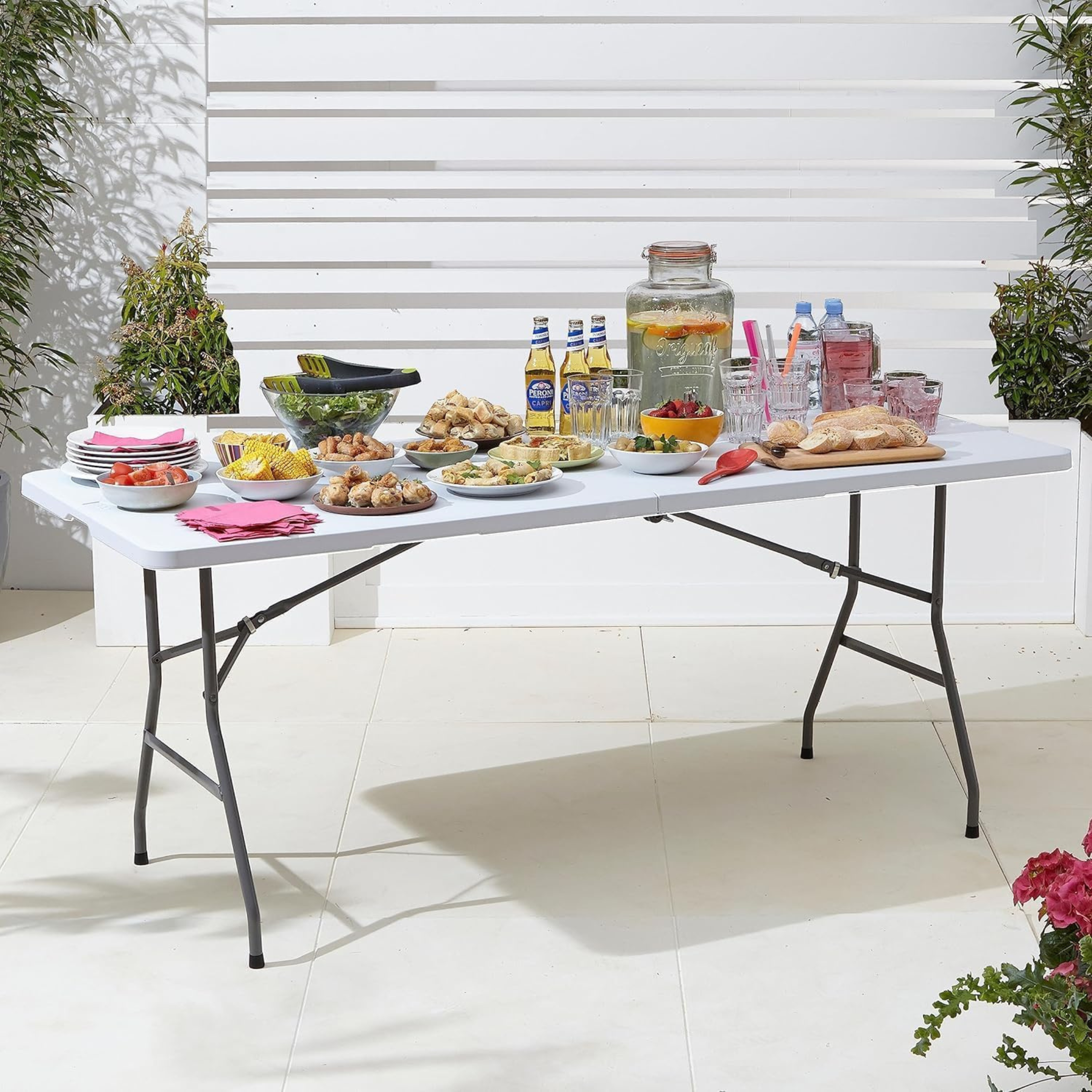 Tavolo richiudibile in plastica "Flip" da 8 posti con struttura in acciaio