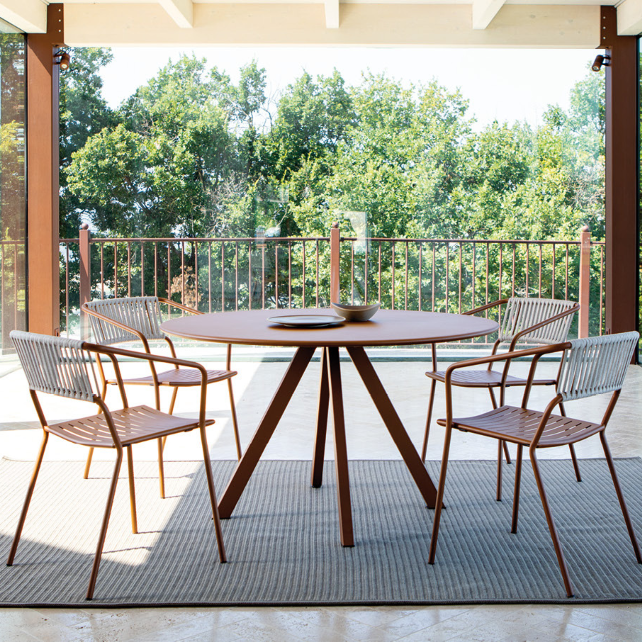 Set of "Slot" metal chairs with "Slot" rope backrest, stackable, 54x55 cm, 79h