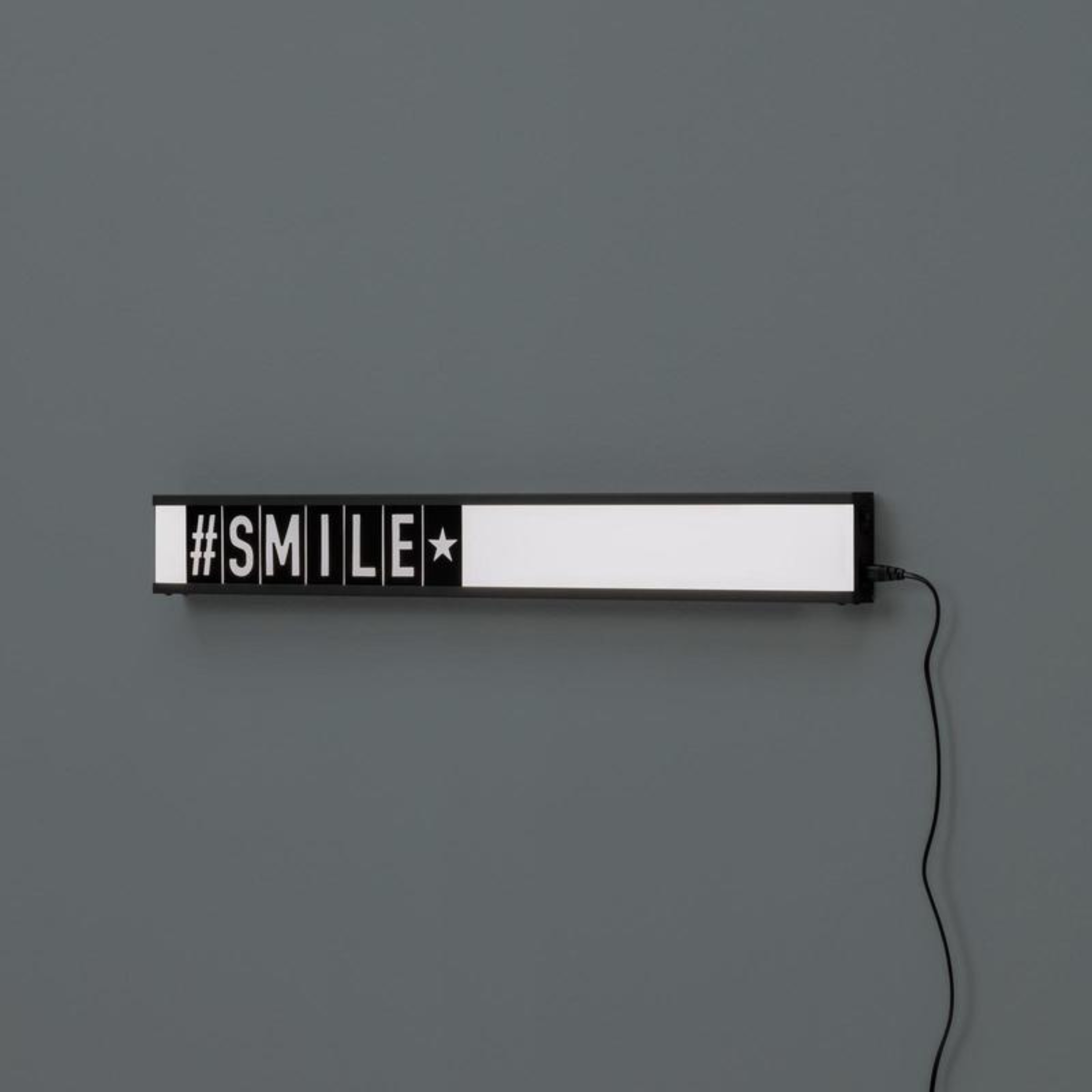 "Naos" metal LED table lamp with letters, 80x3 cm, 10h