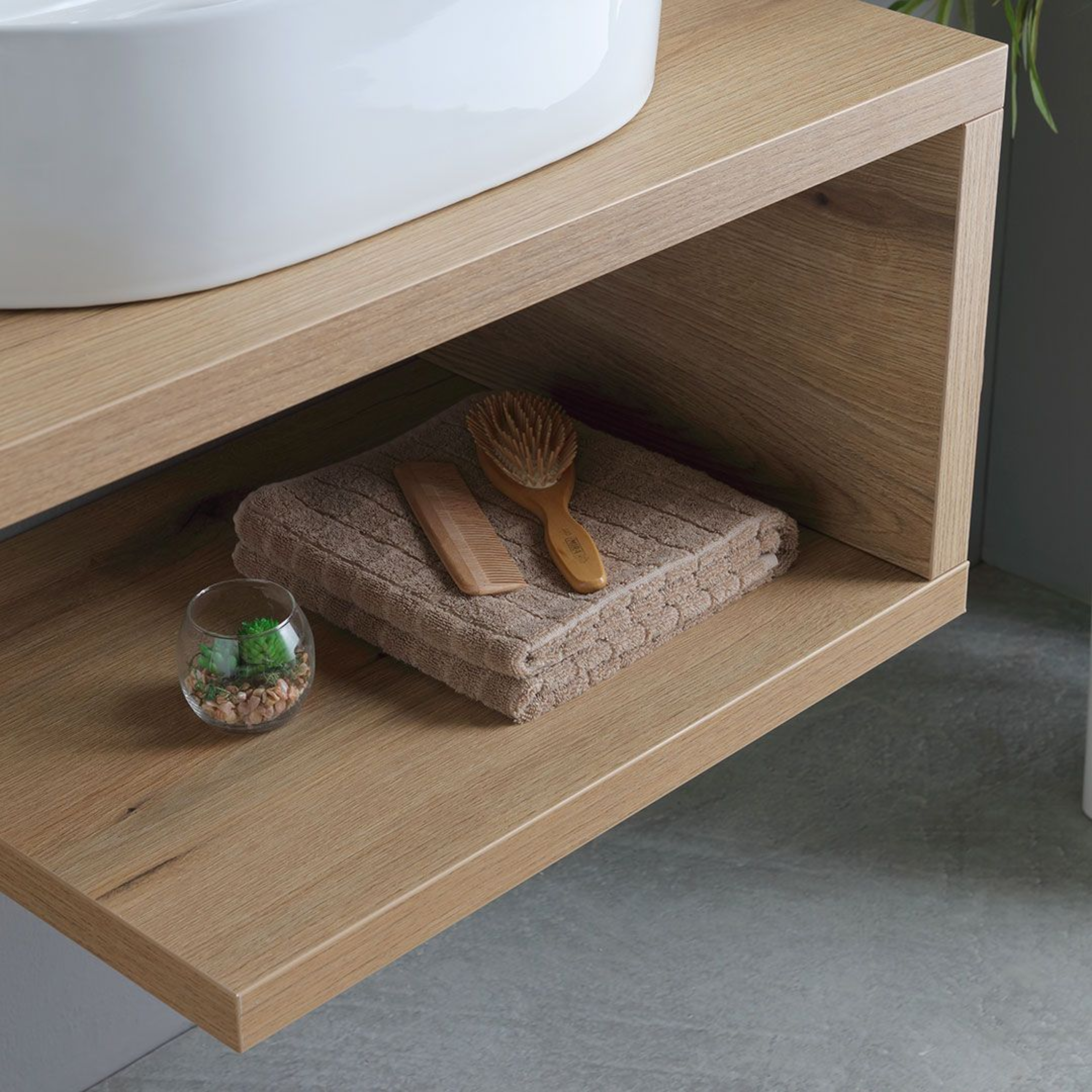 "Cipro" 80 cm wall-hung bathroom cabinet in natural oak with white oval ceramic sink and mirror