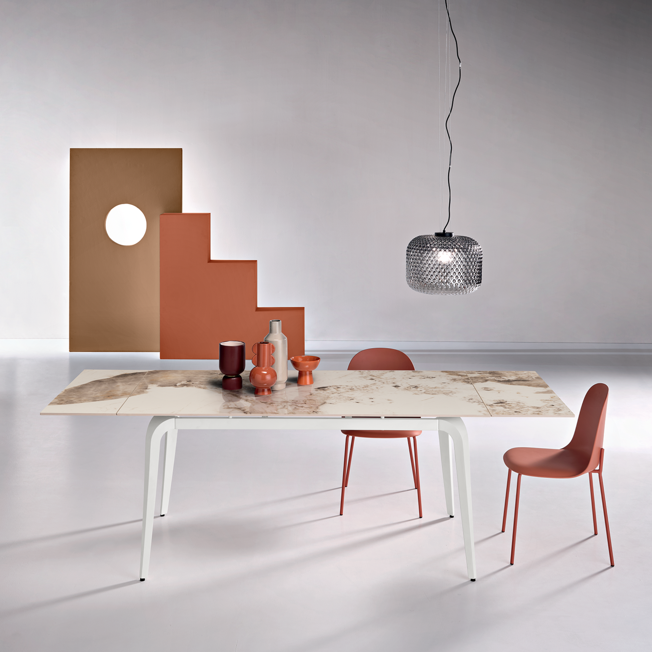 Extendable "Gedy" marble-effect table with two extensions, 160/240x90 cm, 77 cm high.