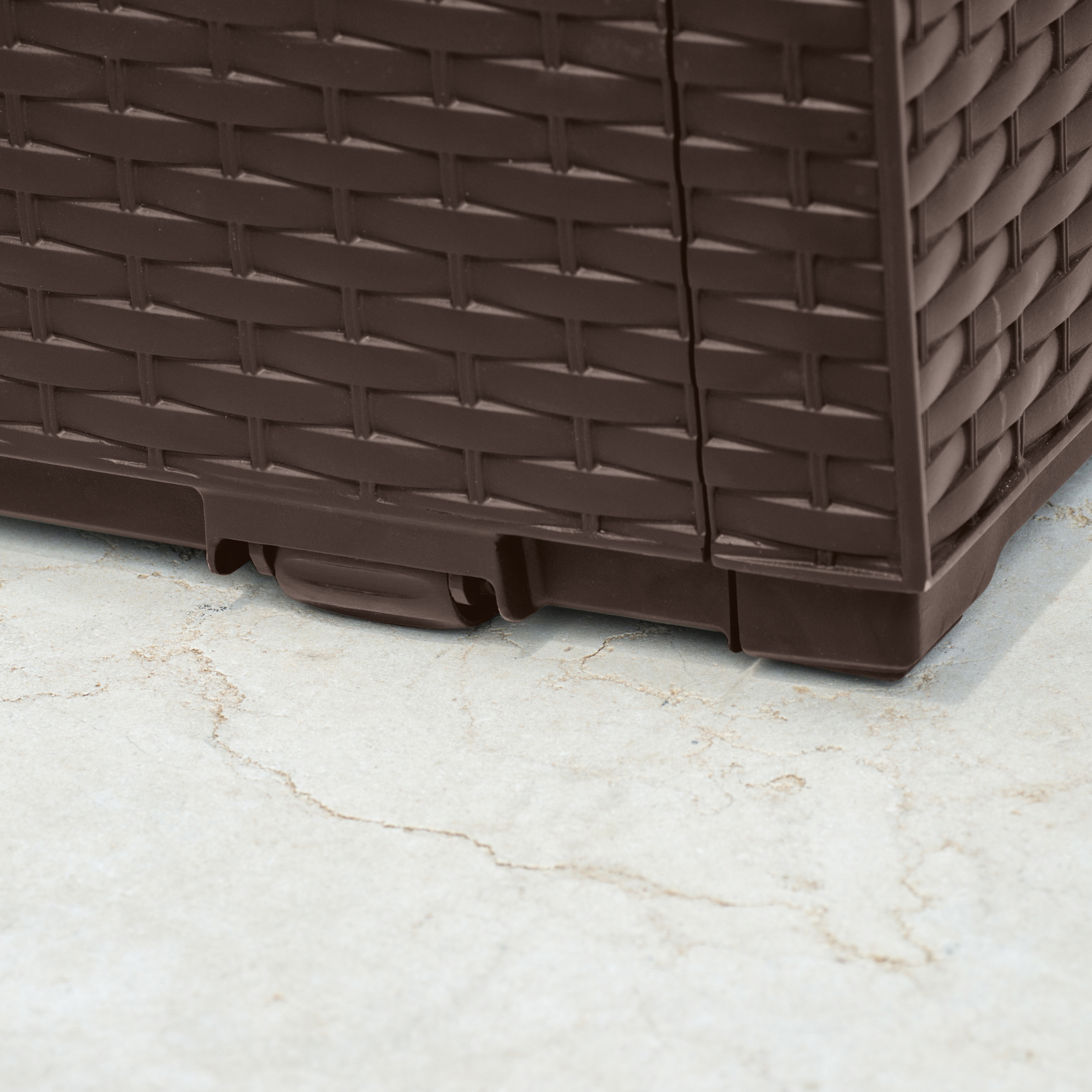 "Capri" 302 litre outdoor resin trunk, resistant, 123x53.5 cm, 57h