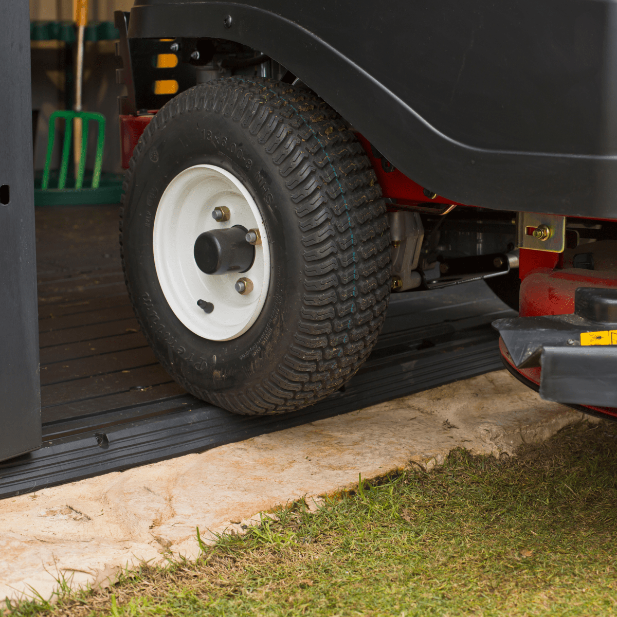 Casetta da giardino "Nido Plus 757/775" evotech marrone con doppia opzione di montaggio - MondoViro