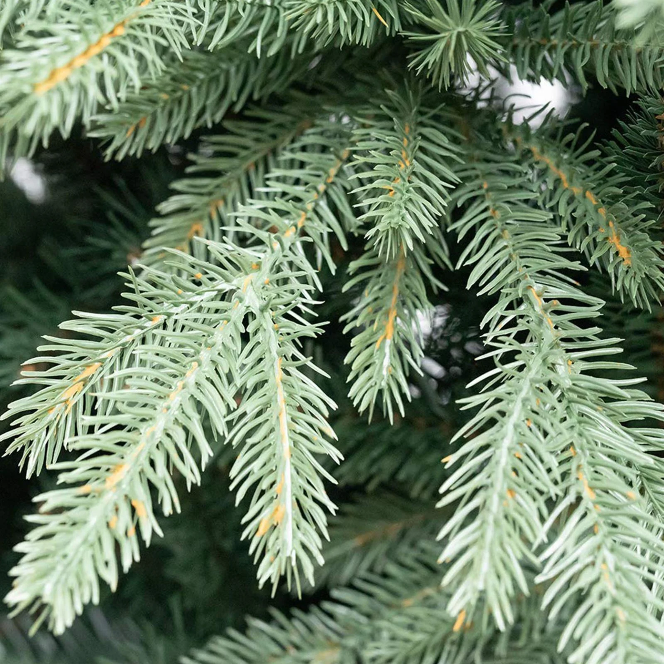 Slim "Kenny" Christmas tree in Real Touch effect PE + PVC of the highest quality