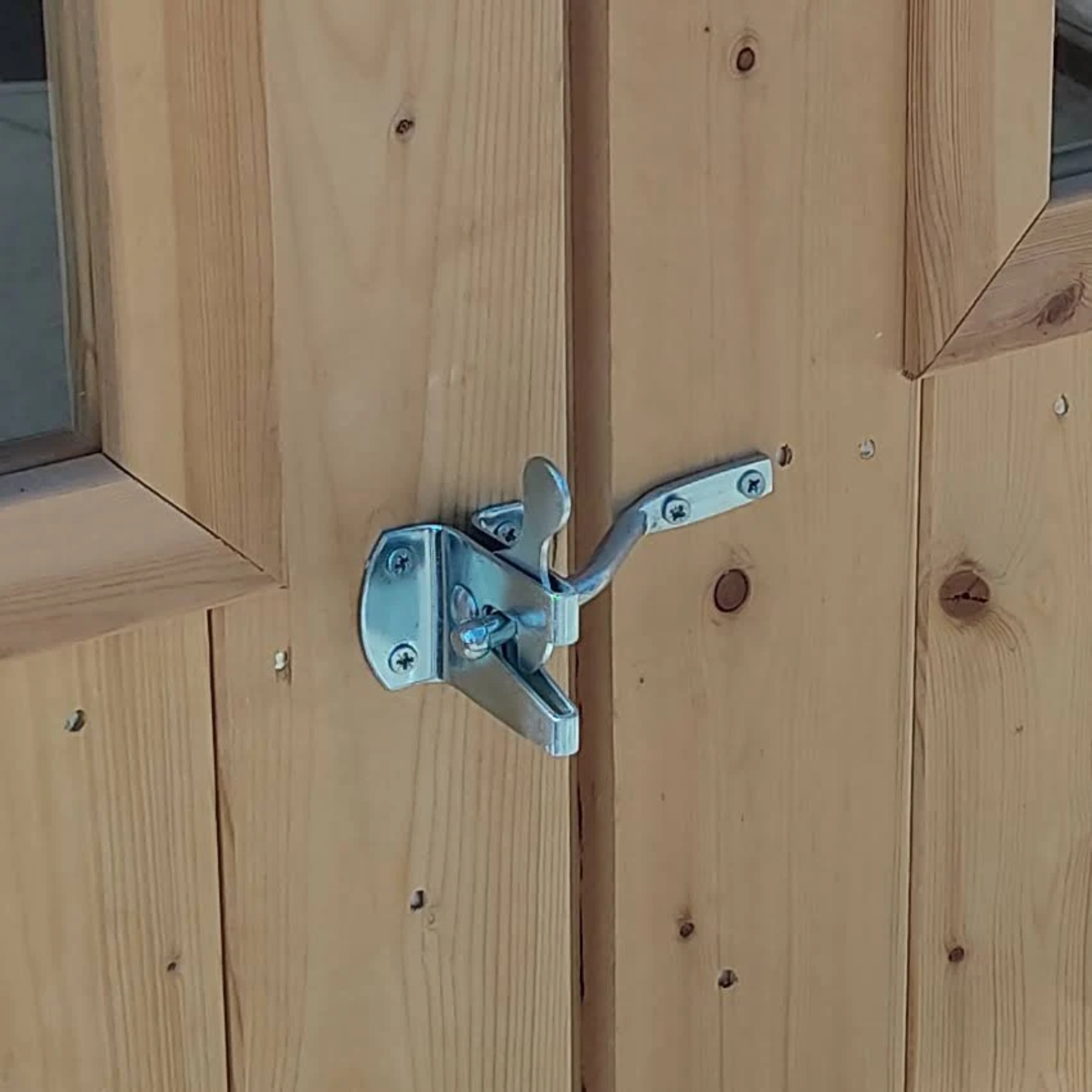 Casita de jardín de madera "Marlo", 178 x 218 cm, 205 cm de alto, puerta simple con ventana.