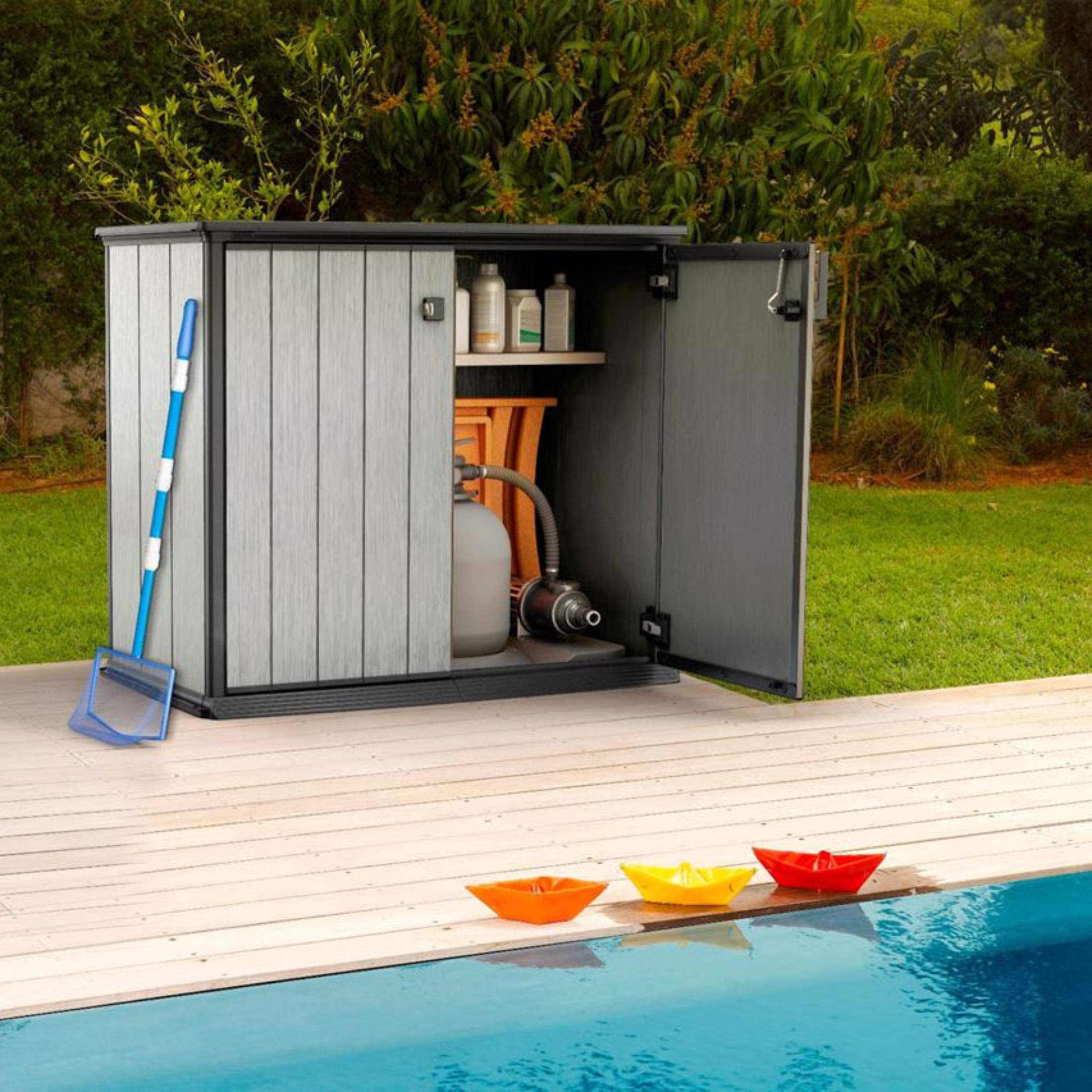 "Patio" tool chest in paintable resin, roomy, 139.5x77 cm, 120h