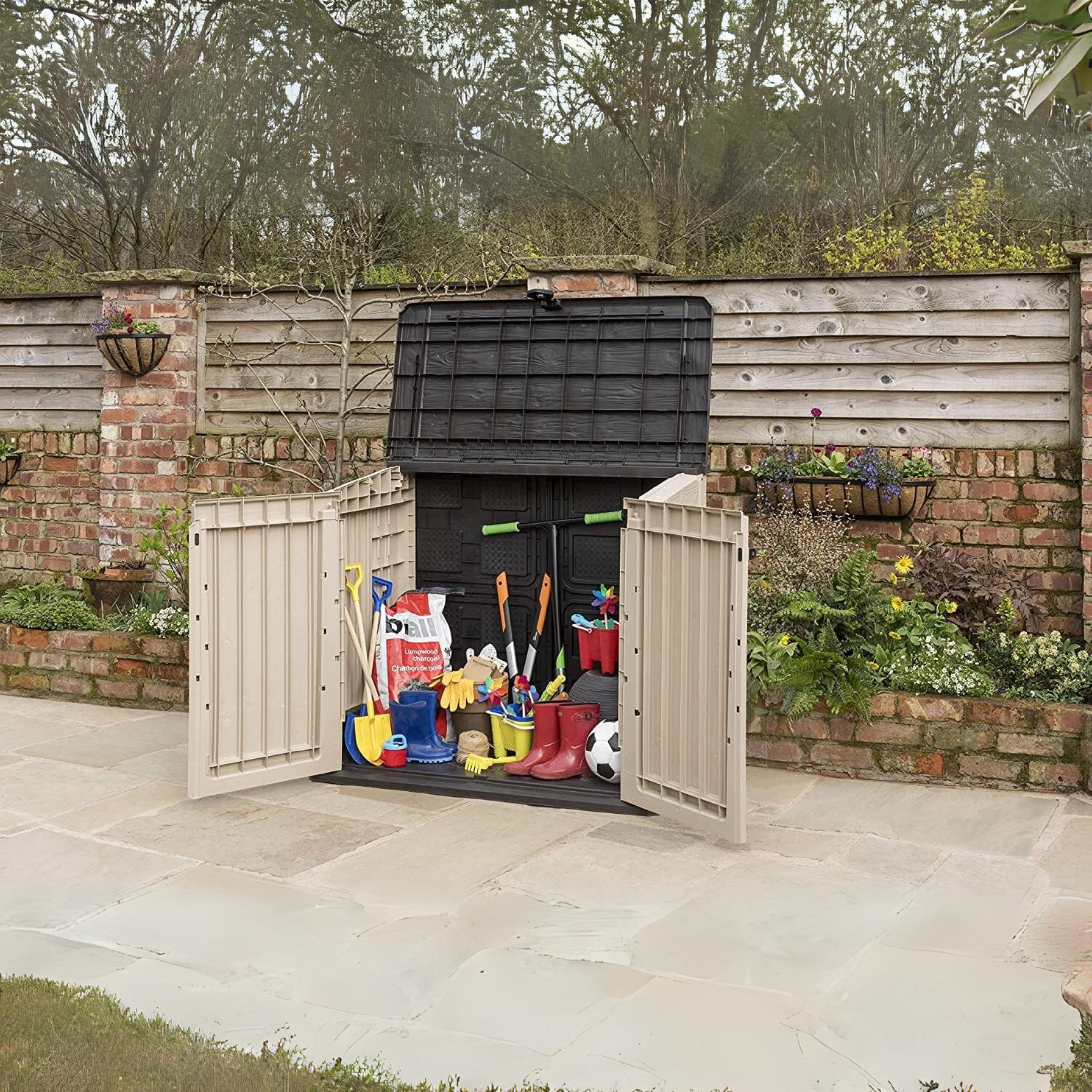 "Midi" beige outdoor resin trunk with wood effect, 132x71.5 cm, 113.5 cm high