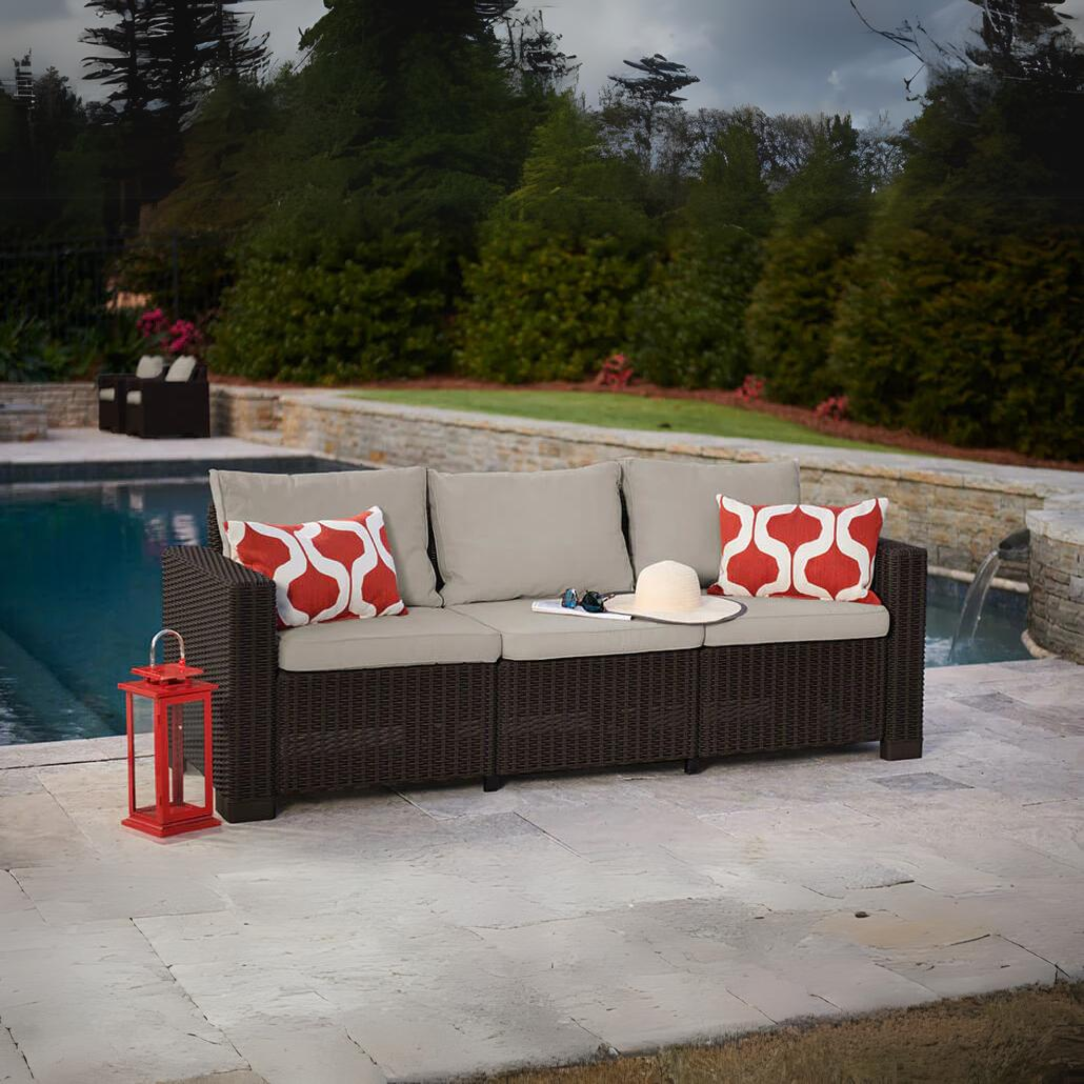 "California" 3-seater garden sofa in rattan-effect resin with cushions, 198x68 cm, 71.5 cm high