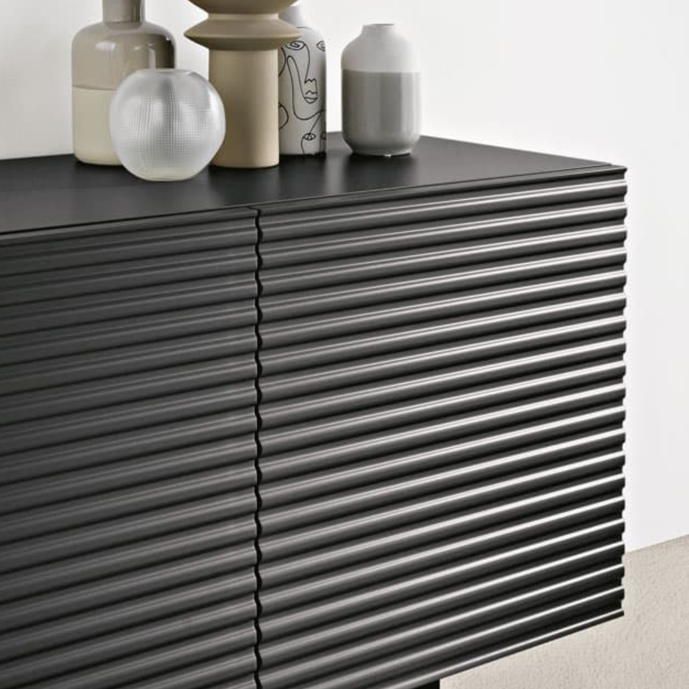 Modern 3-door sideboard "Nadia" already assembled in lacquered wood with 5 feet 180x50 cm h80