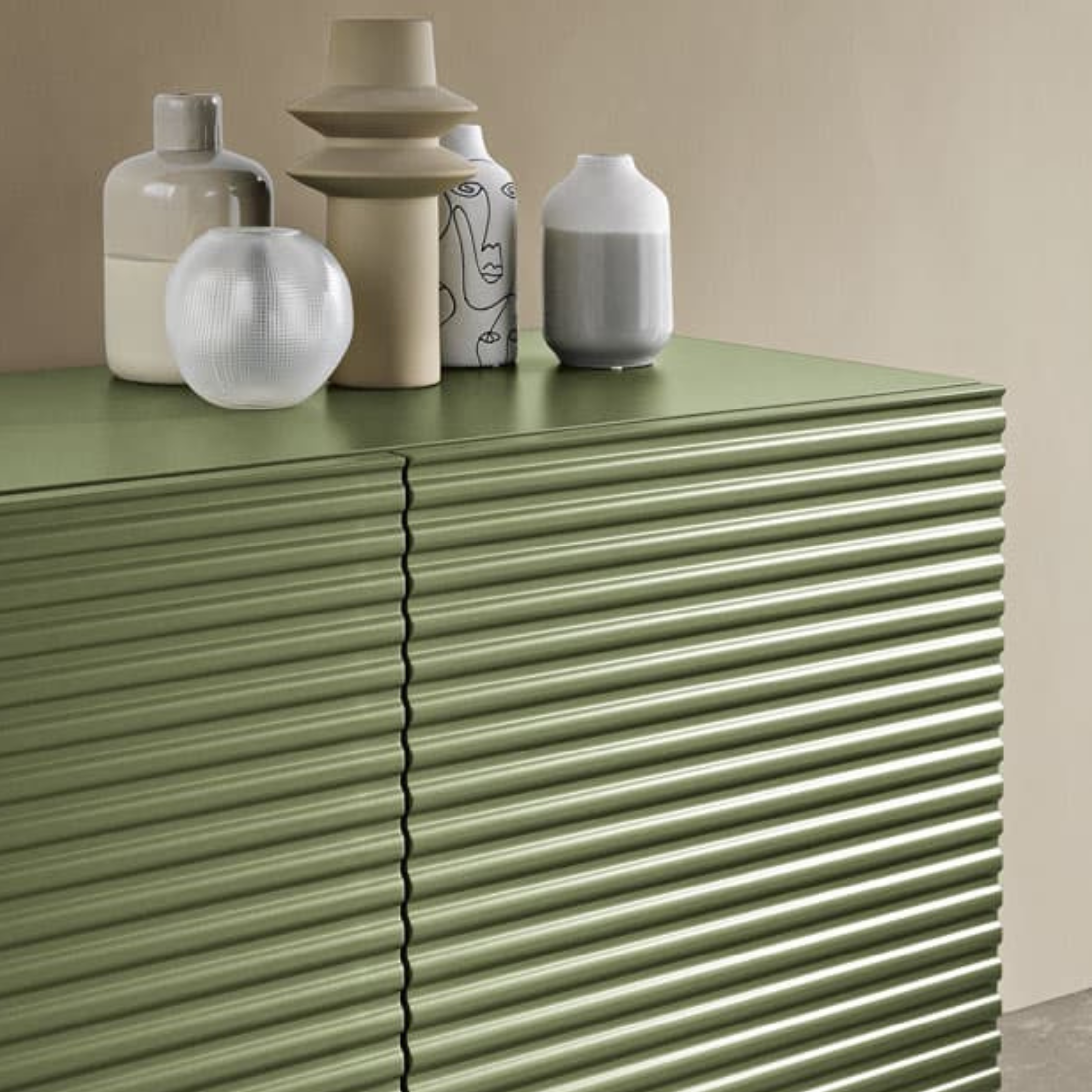 Modern 3-door sideboard "Nadia" already assembled in lacquered wood with 5 feet 180x50 cm h80