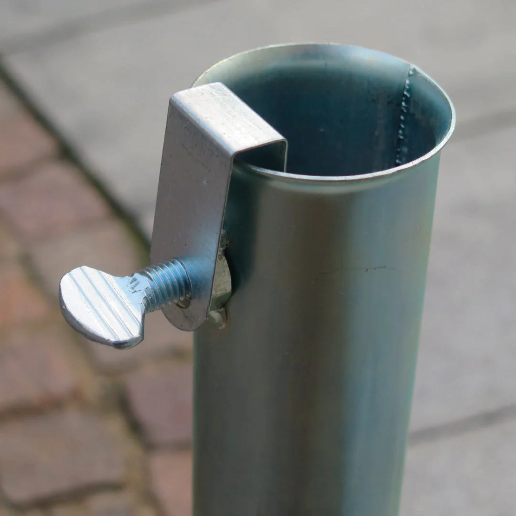 Gravel concrete base for round "Venice" garden umbrellas
