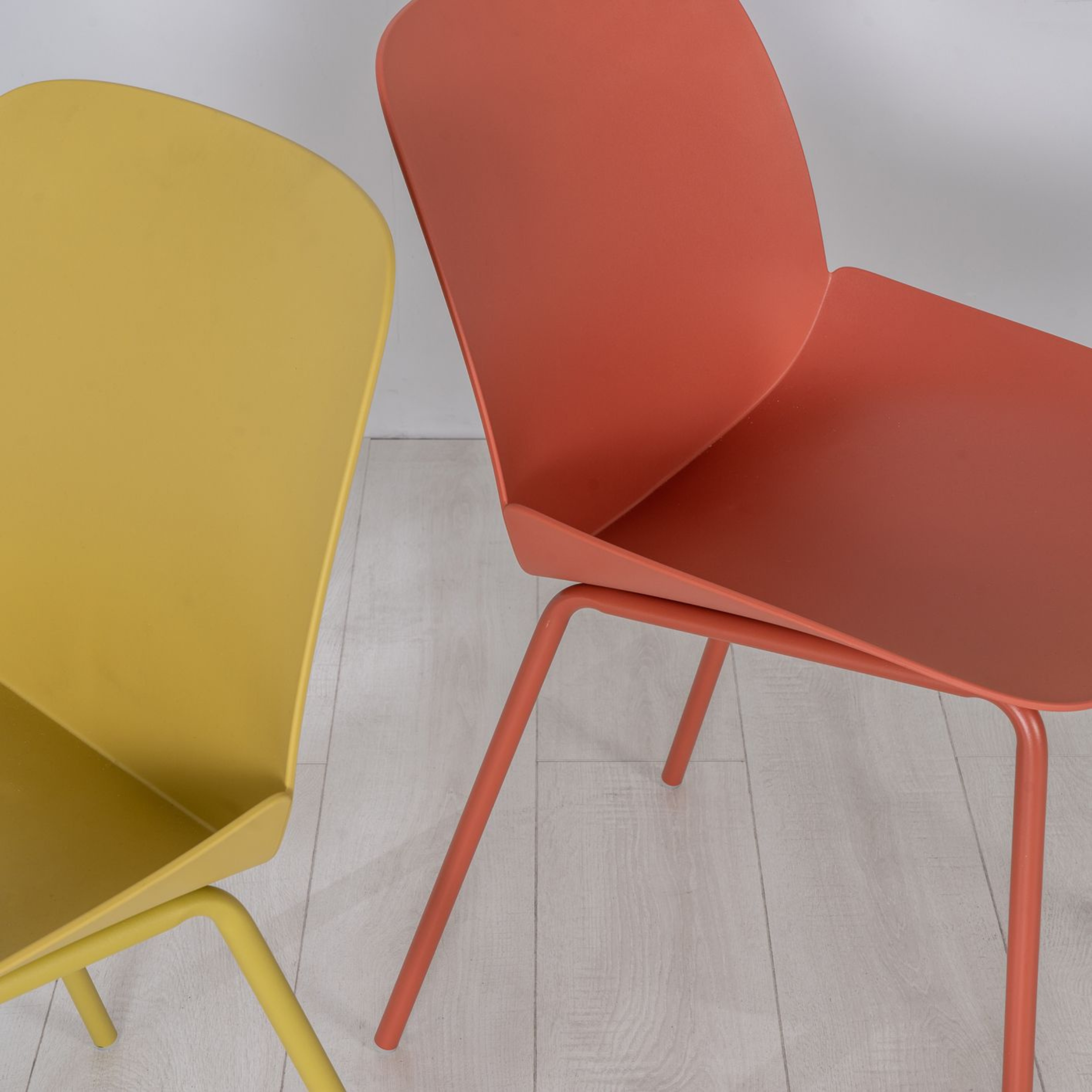 Set of modern "Azzurra" polypropylene chairs with painted metal frame for the living room