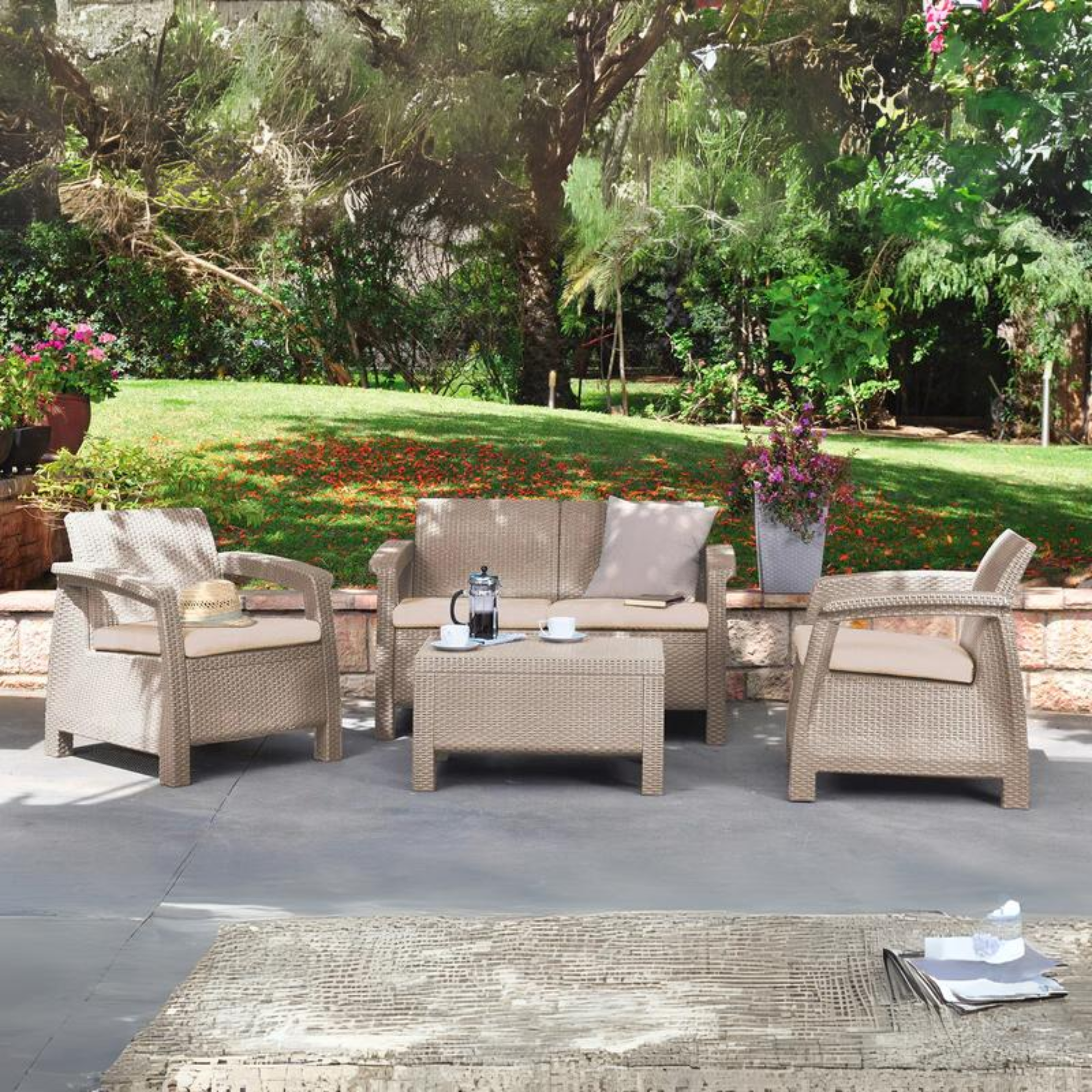 "Corfu" garden lounge set: two-seater sofa, two armchairs, and a coffee table.