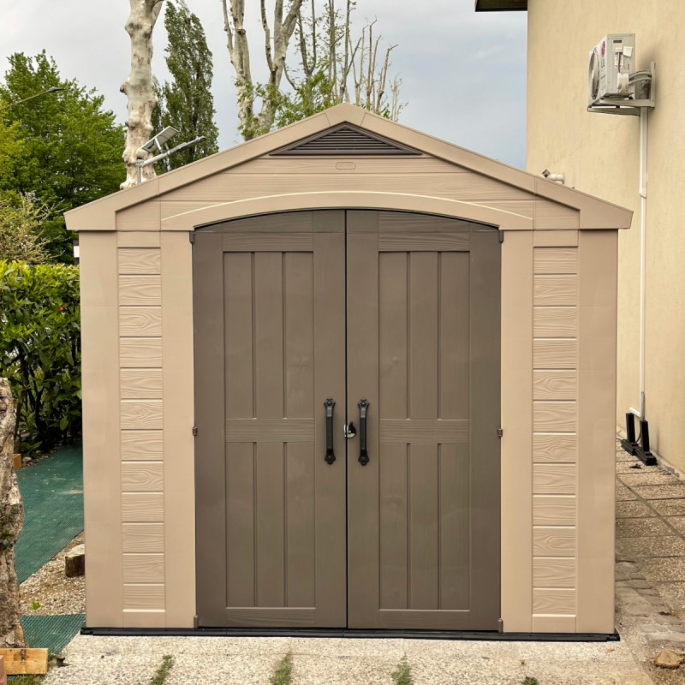 "Sunrise" resin garden shed with floor and internal shelves