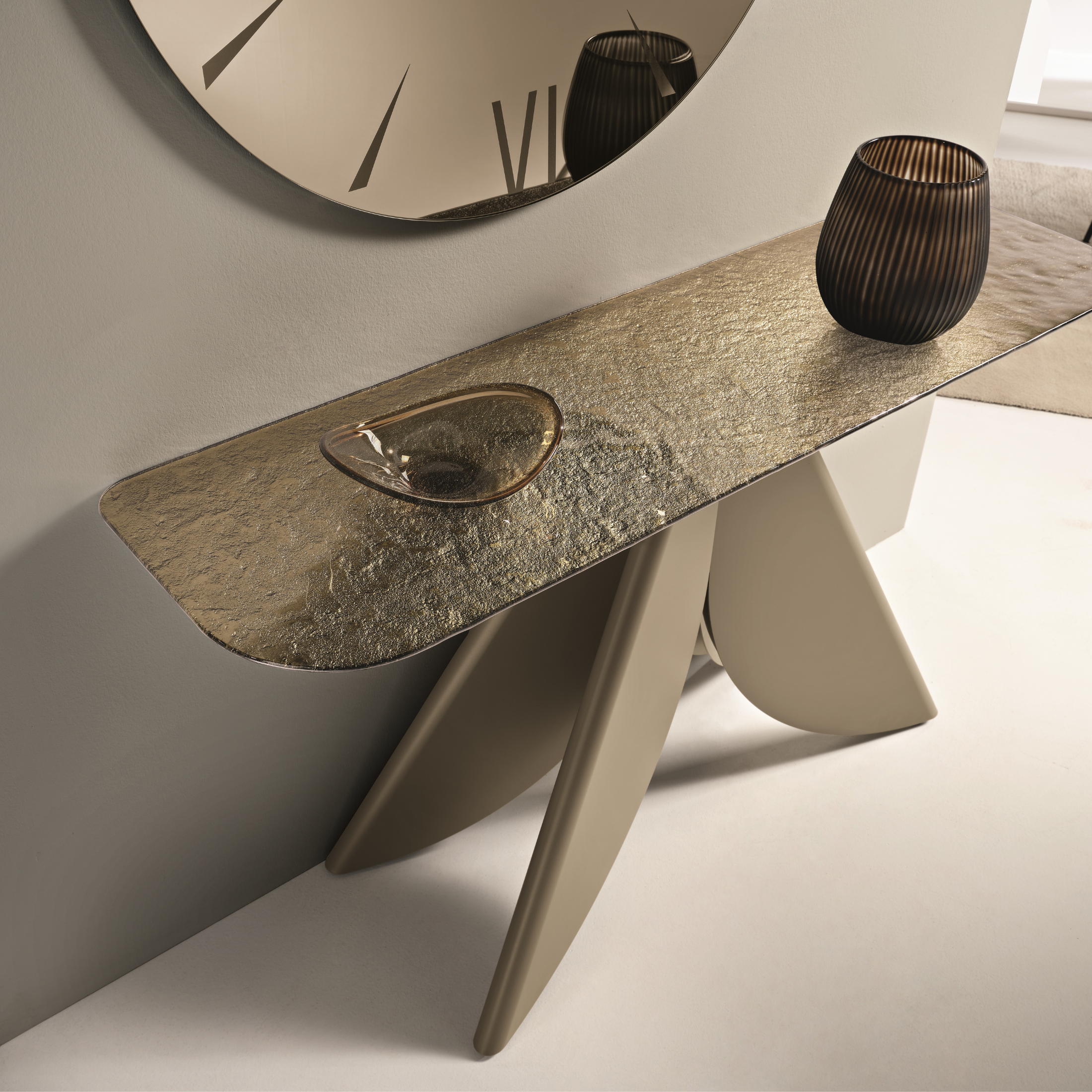 "Versus" console table with black or pearl beige painted metal base, 140x40 cm, 76h