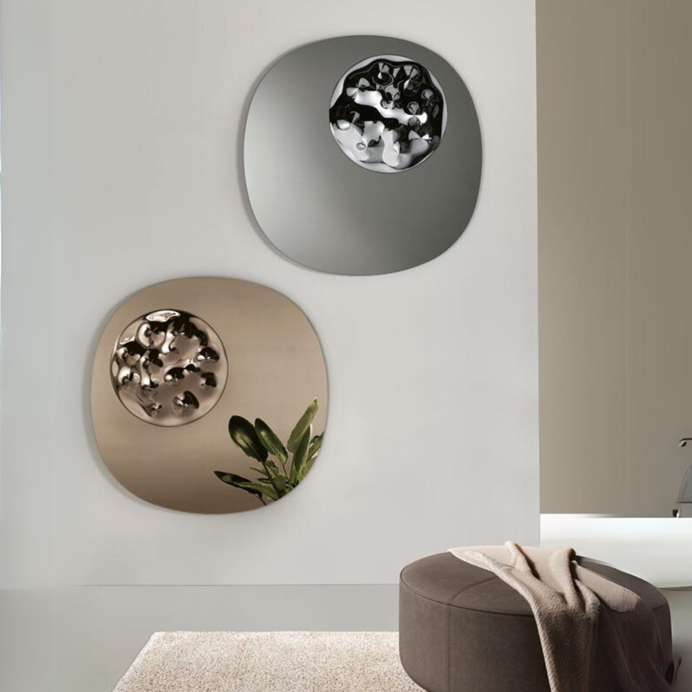Modern living room mirror "Jacob" shaped with a curved glass insert
