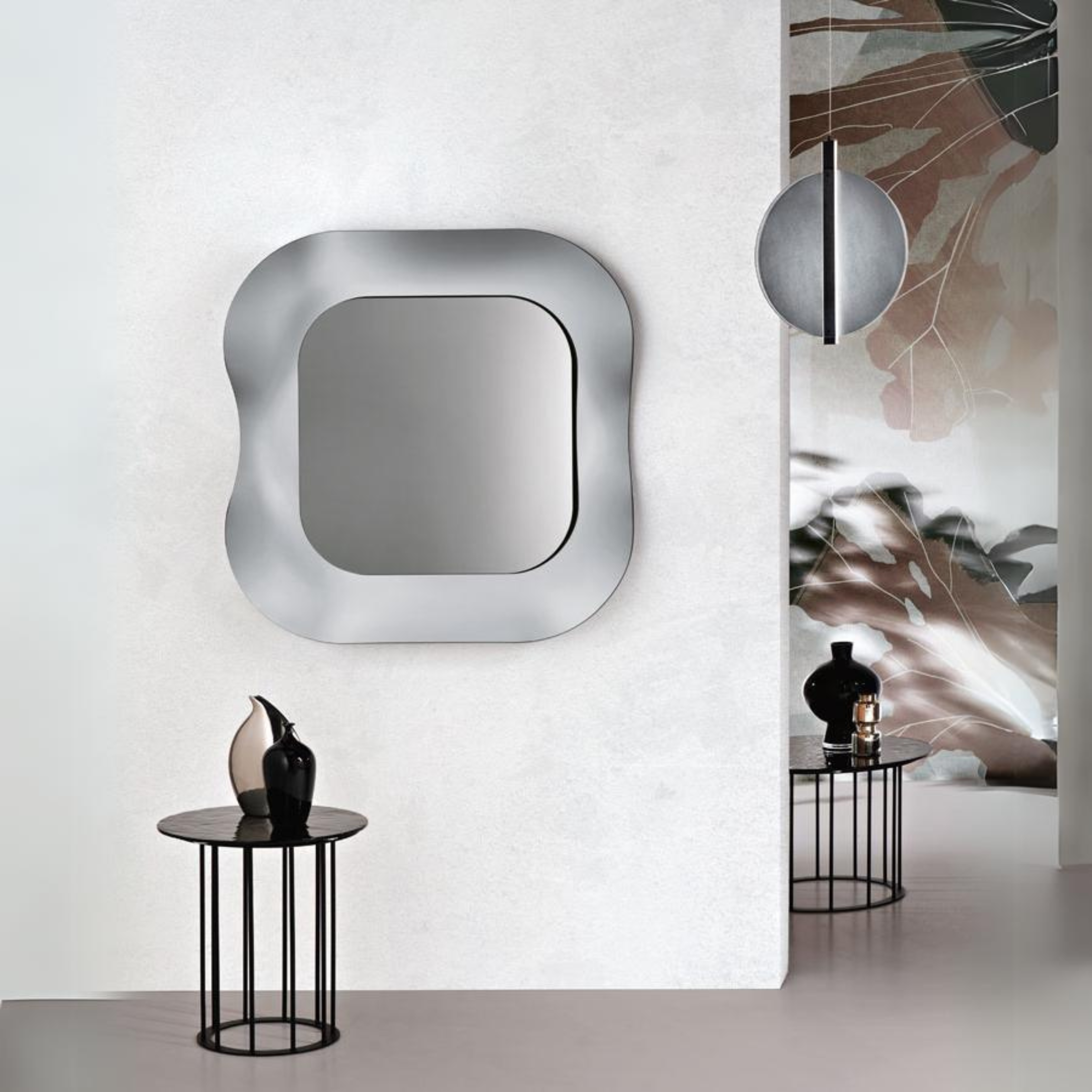 Modern wall mirror "Indi" with elegant fused glass frame