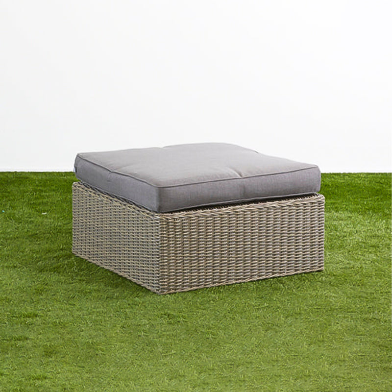 Salotto per esterno in polirattan Lounge completo di divano e tavolino per giardino e veranda