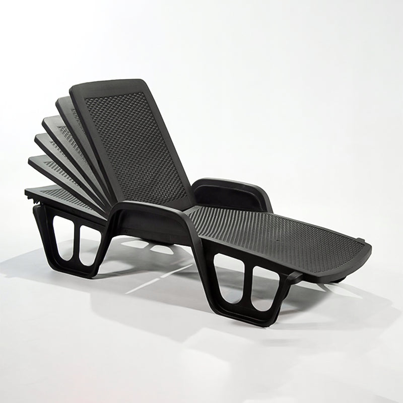 Lettino prendisole in resina con schienale reclinabile per piscina e giardino