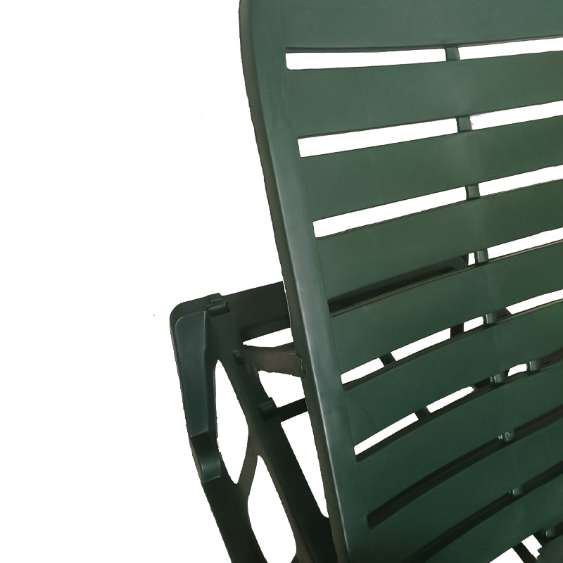 Lettino prendisole in resina con schienale reclinabile per piscina e giardino